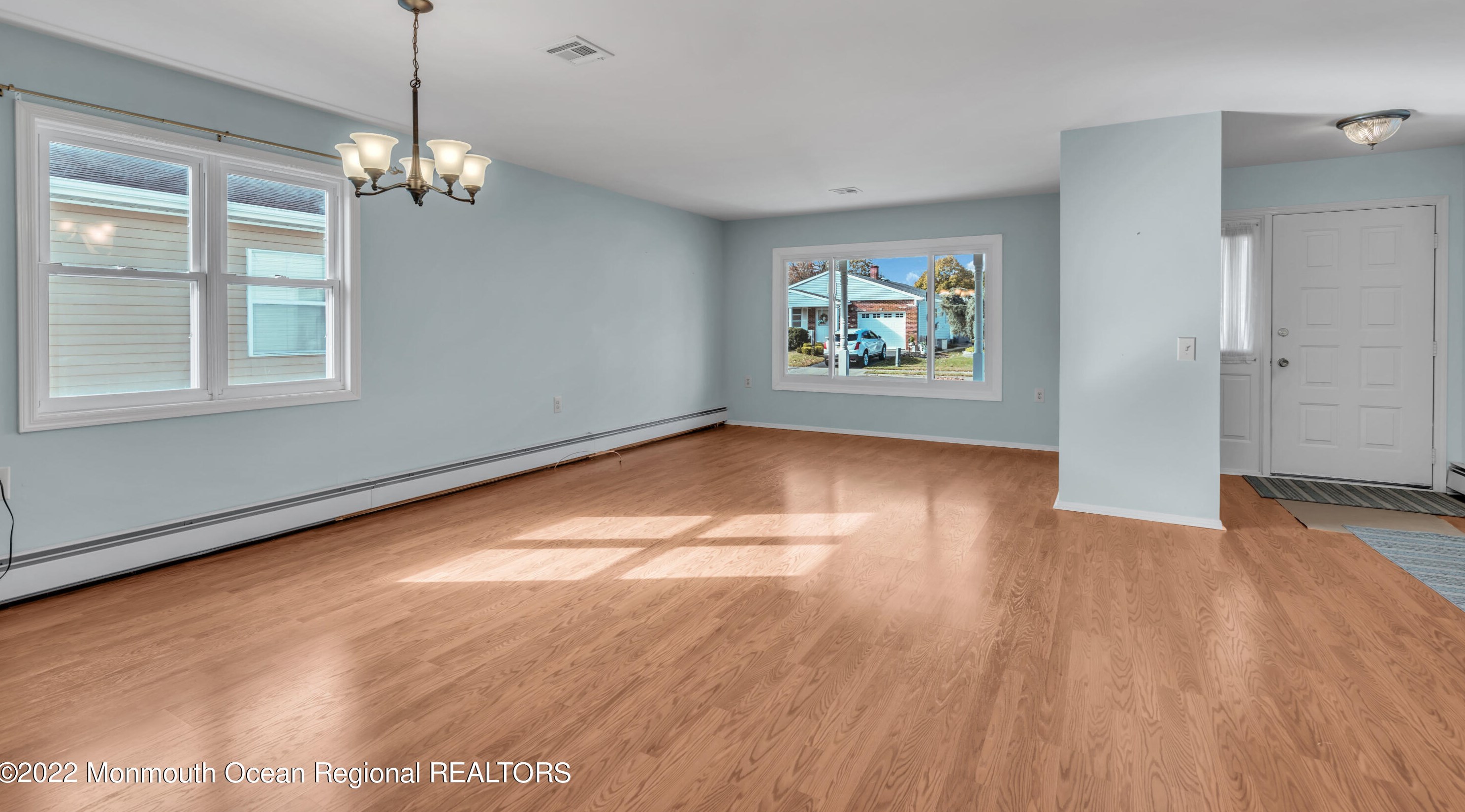 3 Tropicana Ct, Toms River NJ  08757-6445 exterior