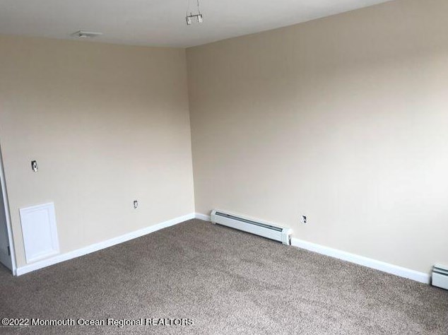 261 Seeley Ave, Ideal Beach NJ  07734-1143 exterior