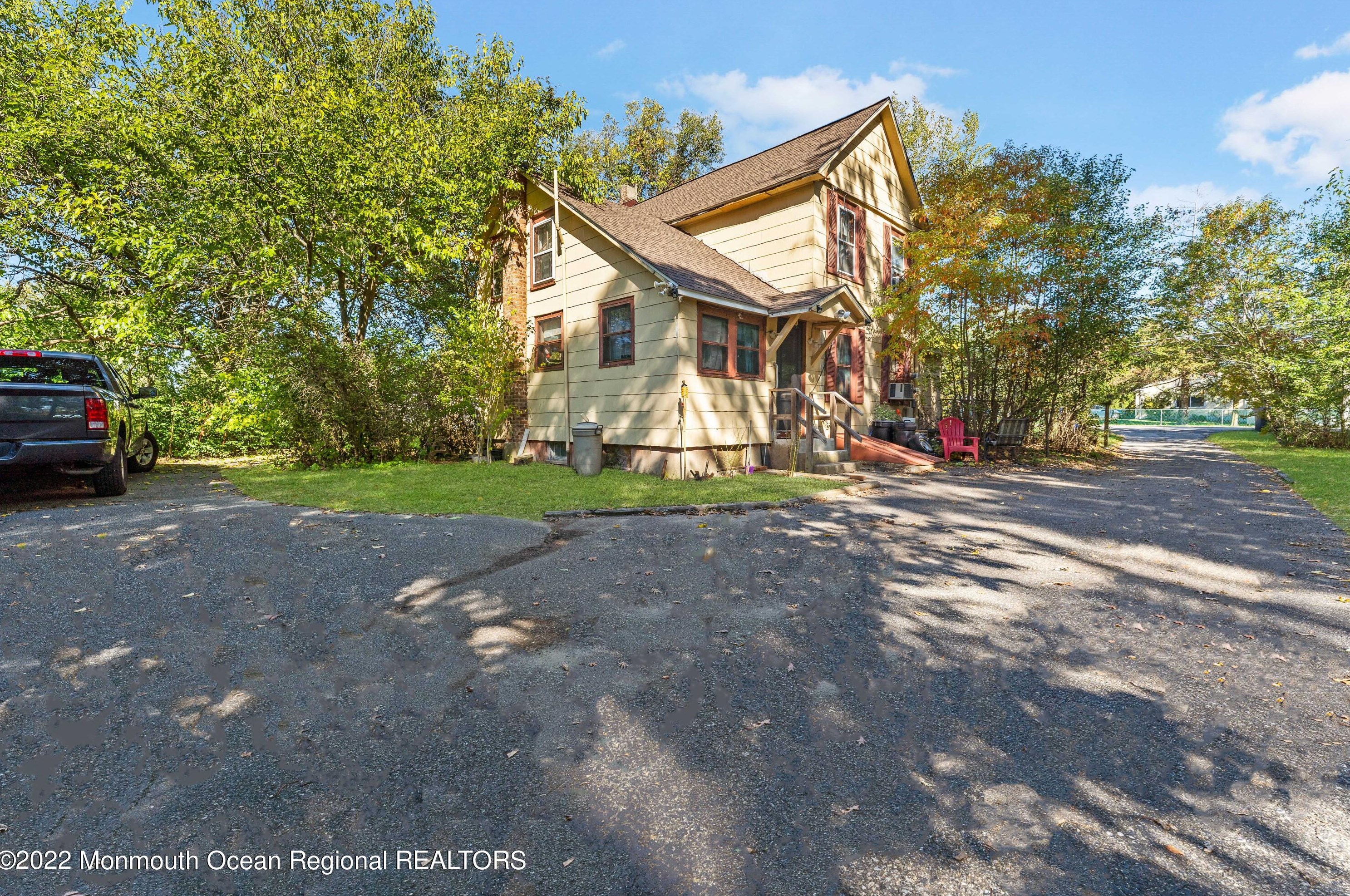 1136 Lakewood Rd, Toms River, NJ 08755
