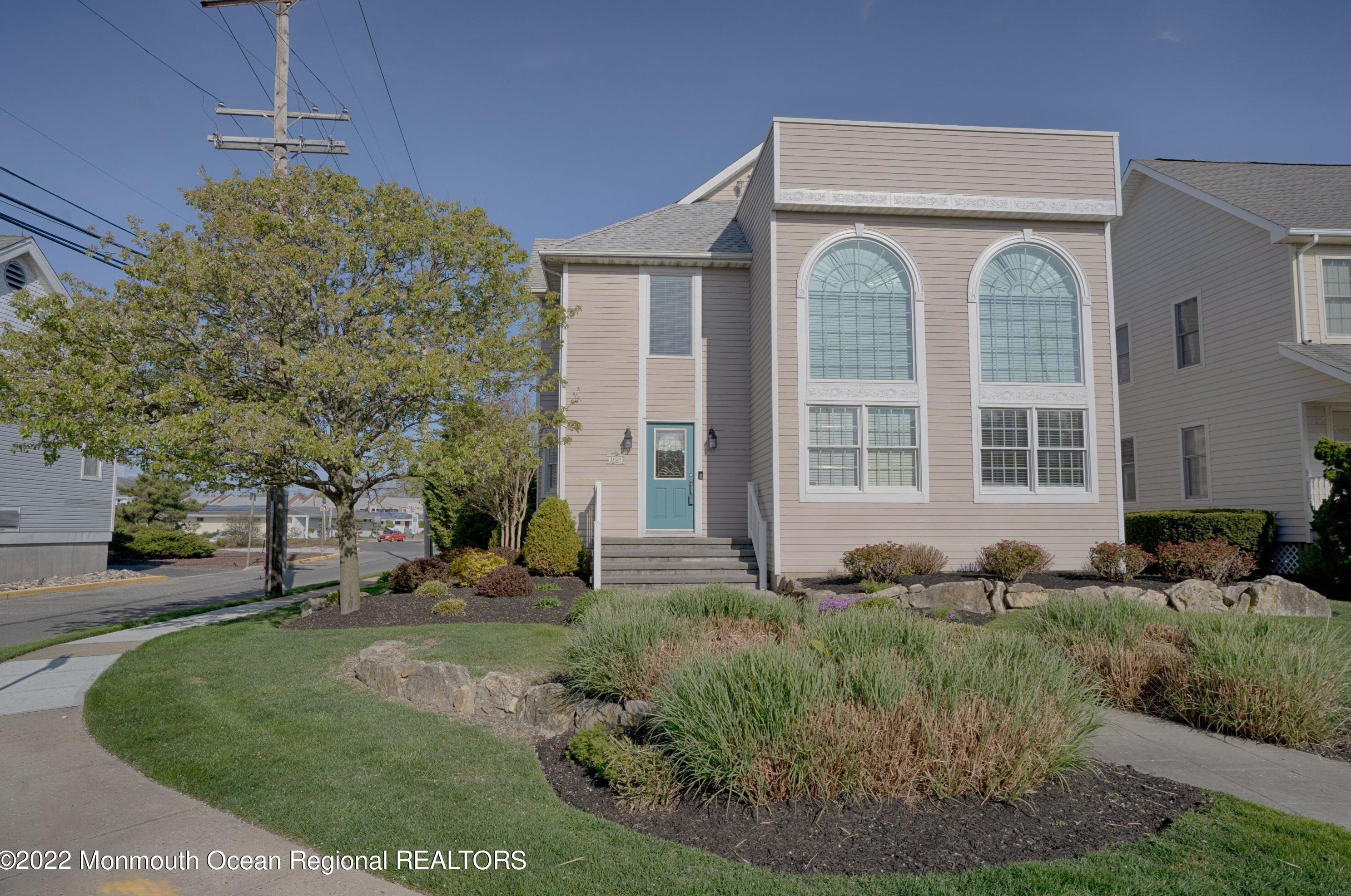 1629 Ocean Ave, Point Pleasant Beach, NJ 08742