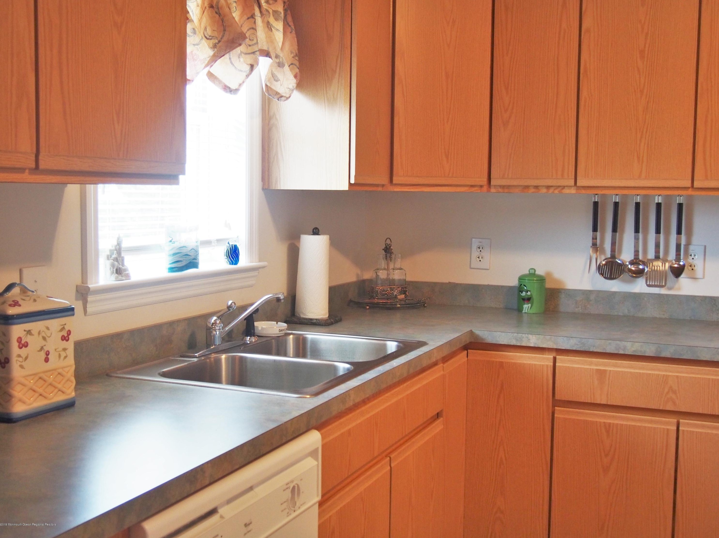2 Lillie Rd #1, Toms River, NJ 08753
