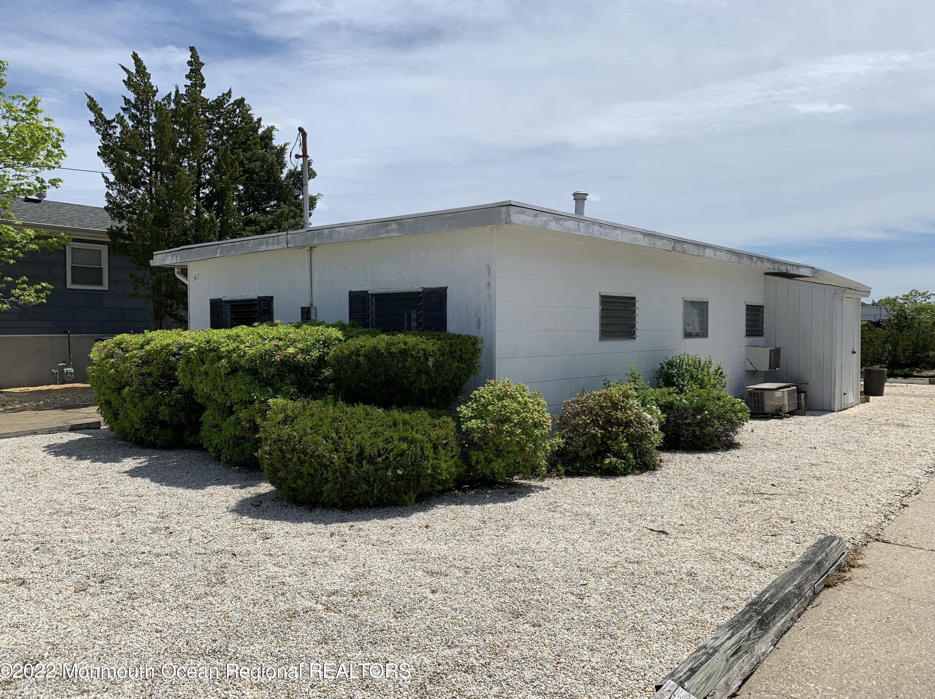 411 Twin Lakes Blvd, Tuckerton, NJ 08087