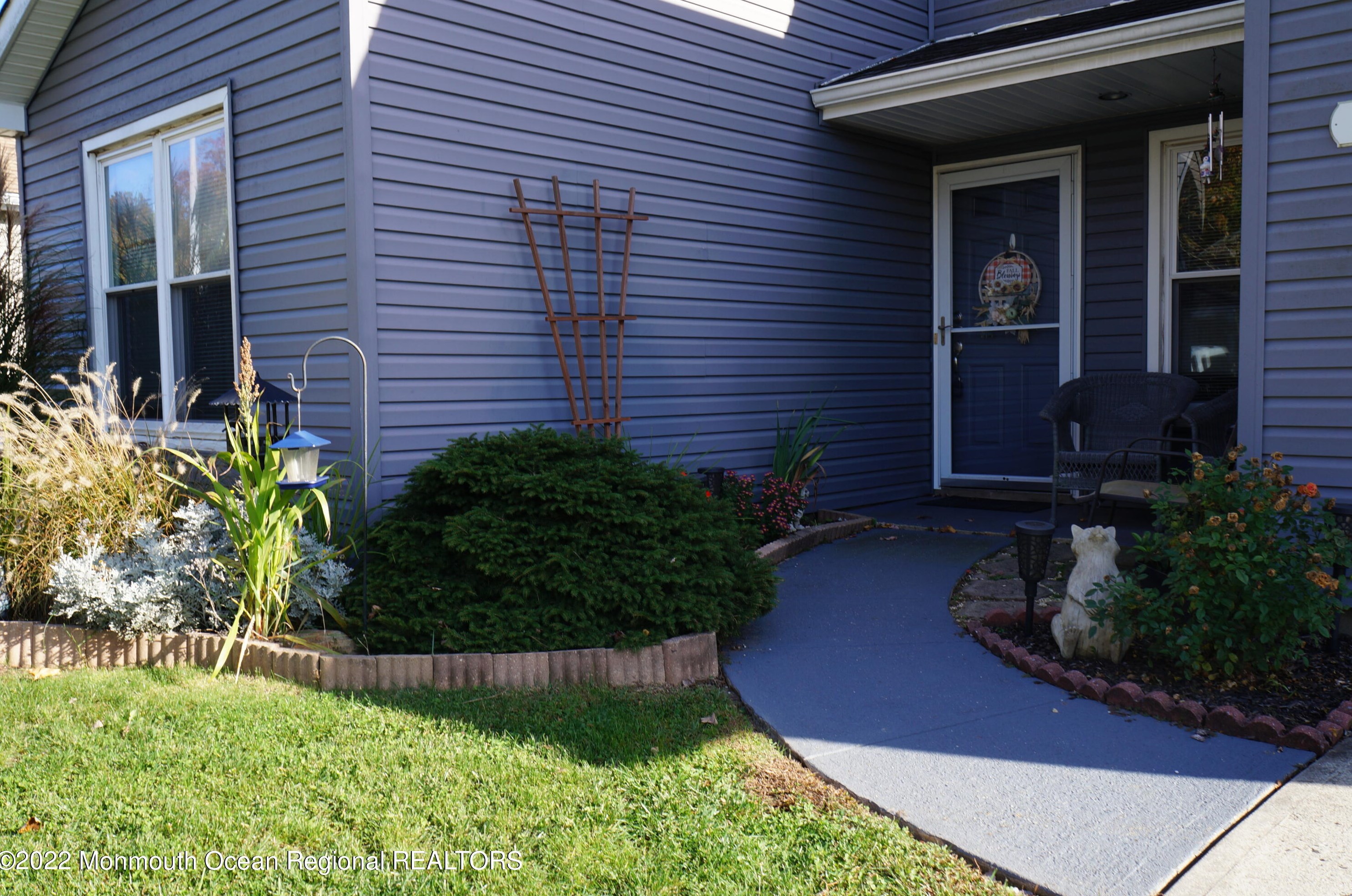 235 Yorktowne Dr, Tuckerton, NJ 08087-1306