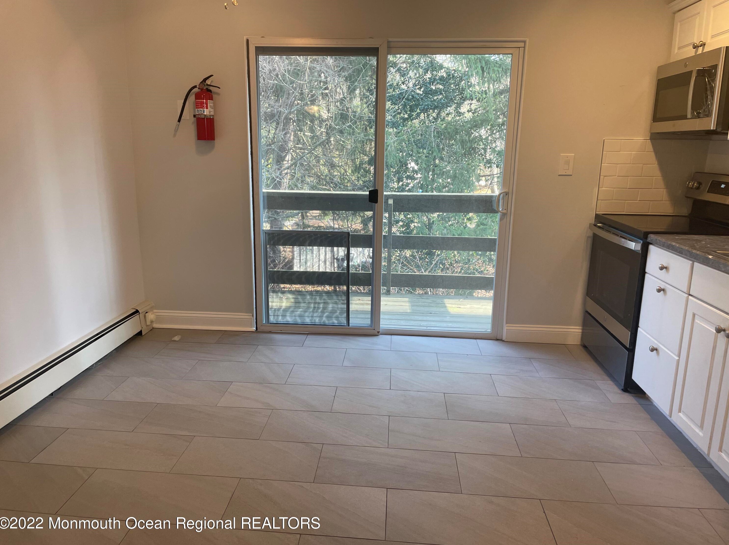 96 East Ave #25, Atlantic Highlands, NJ 07716