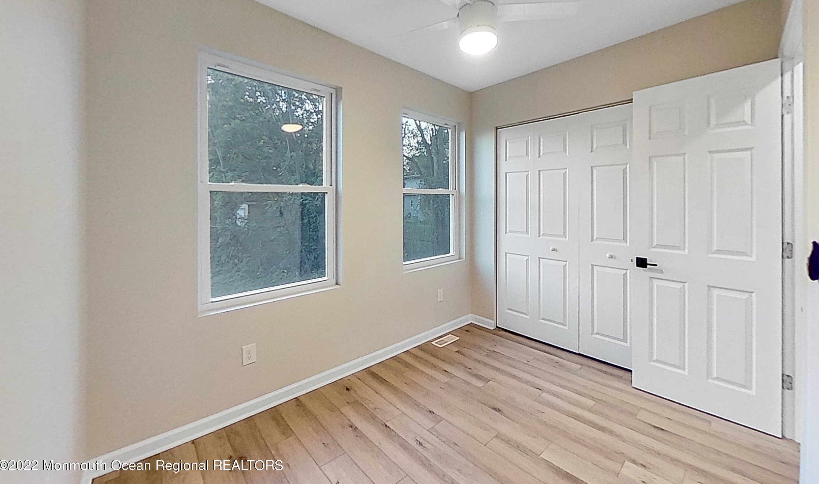 221 Truman Ave, Aura NJ  08028-3394 exterior