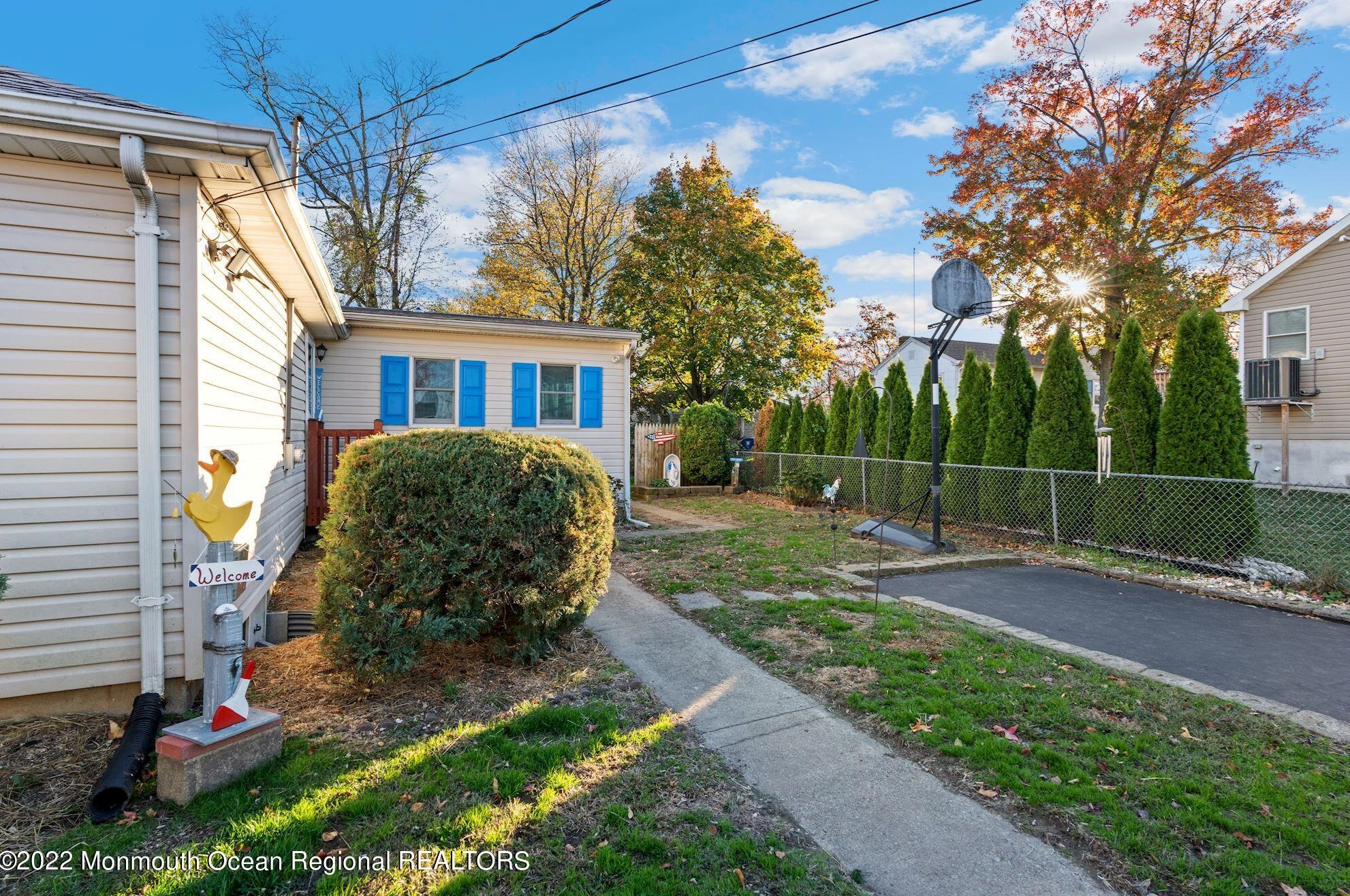 54 Passaic St, Middletown, NJ 07748