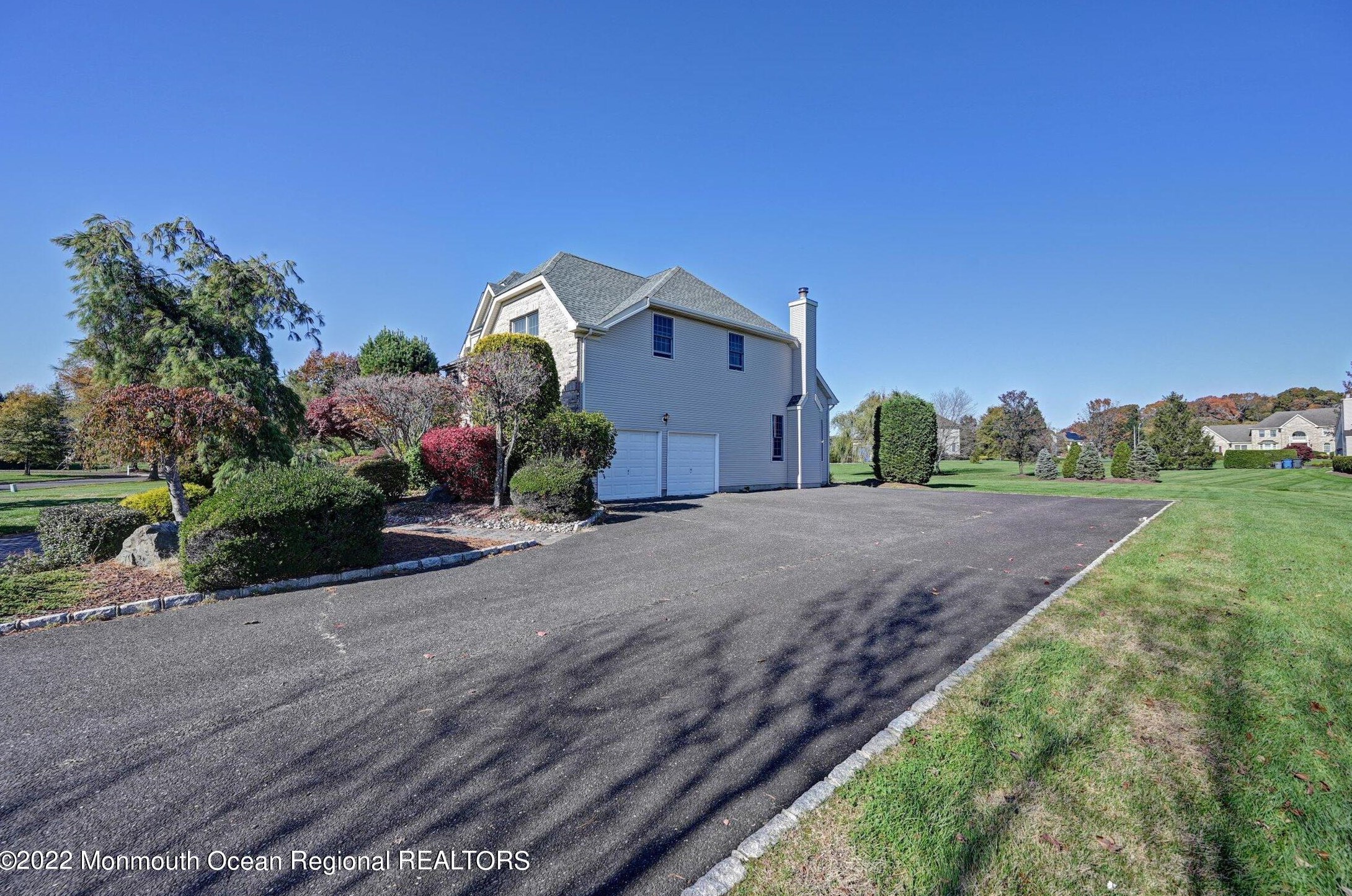 19 Rustic Way, East Freehold, NJ 07728
