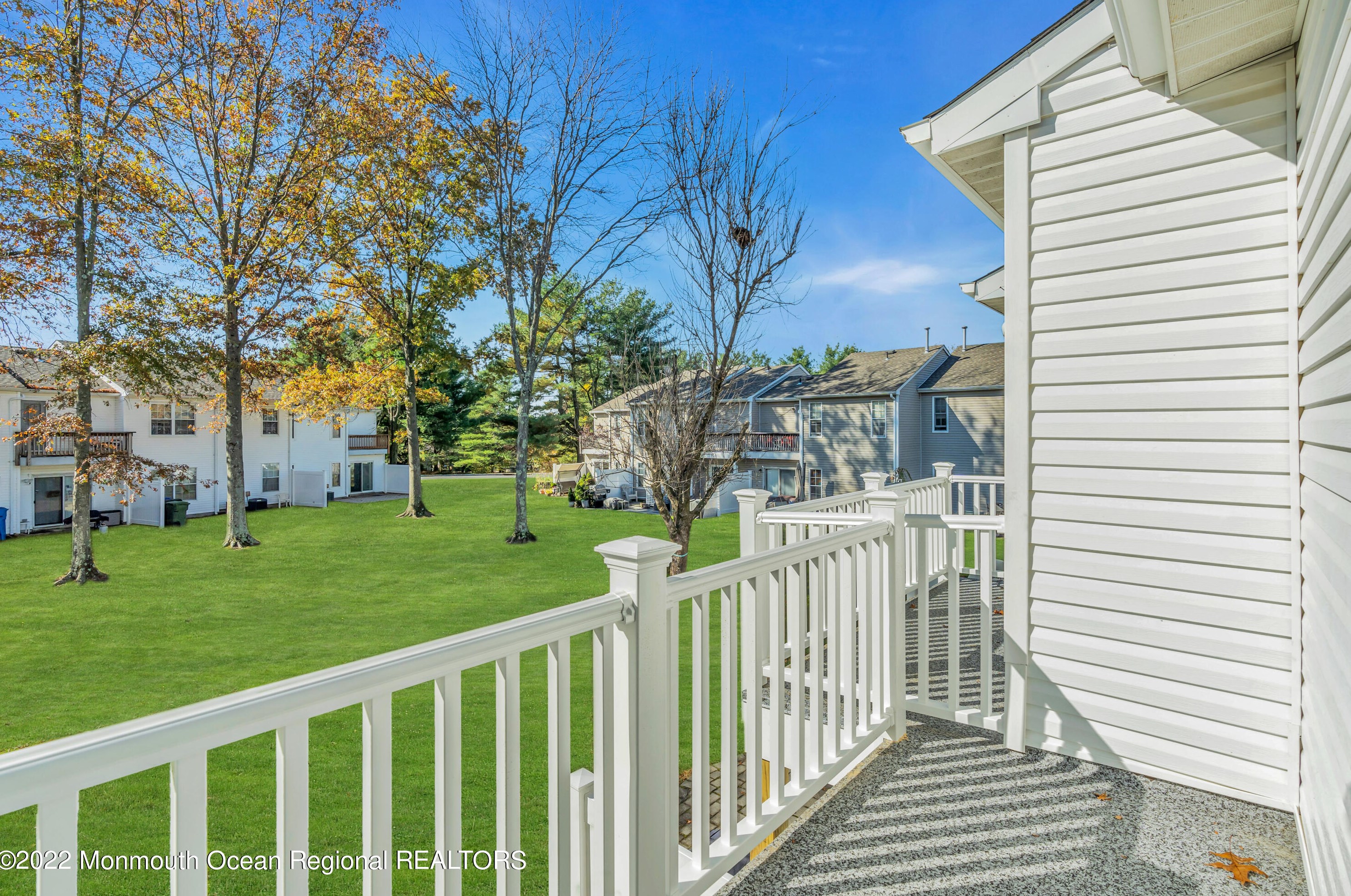 6 Pointe Cir, Wall Township NJ  07753-7933 exterior