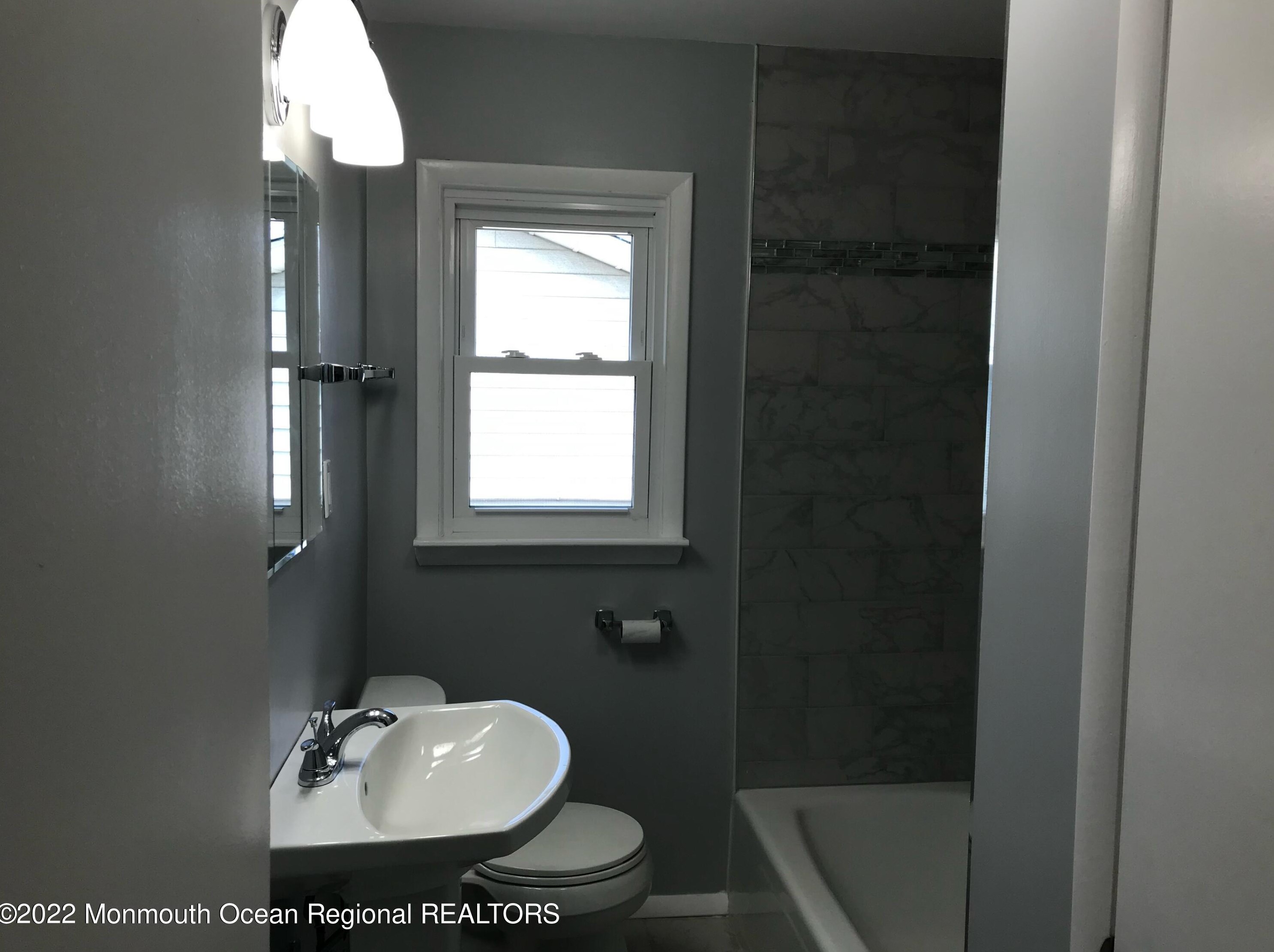 21 1st St, Keyport NJ  07735 exterior