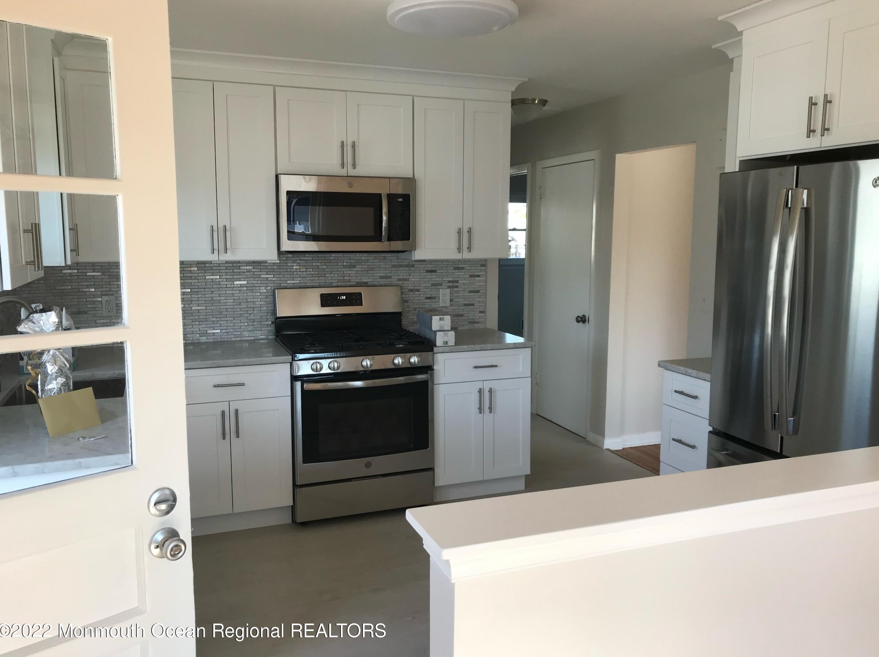 21 W 1st St, Keyport, NJ 07735