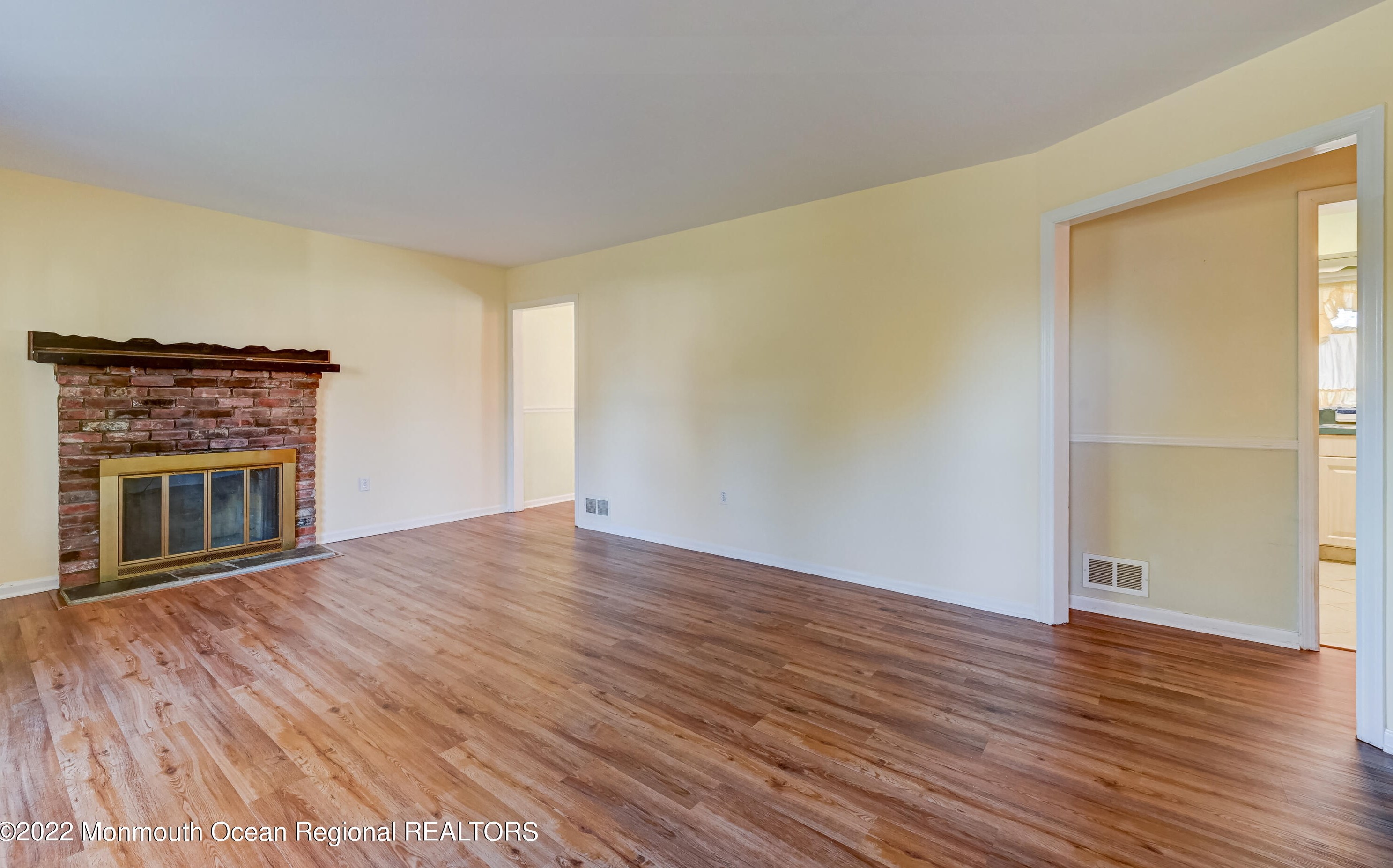 8 Morford Rd, Middletown, NJ 07748
