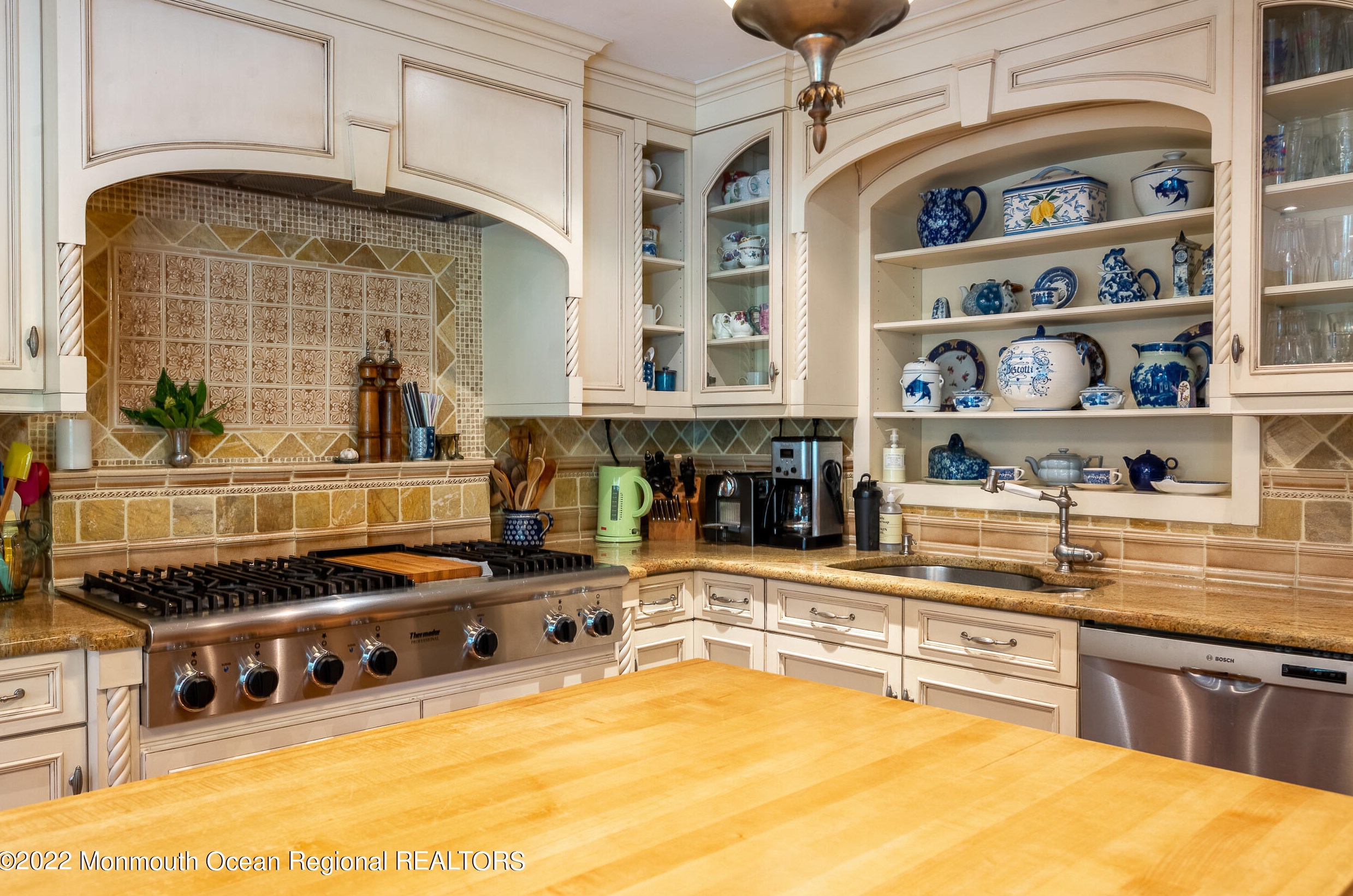 7 Baltimore Blvd, Wall Township NJ  08750-2704 exterior