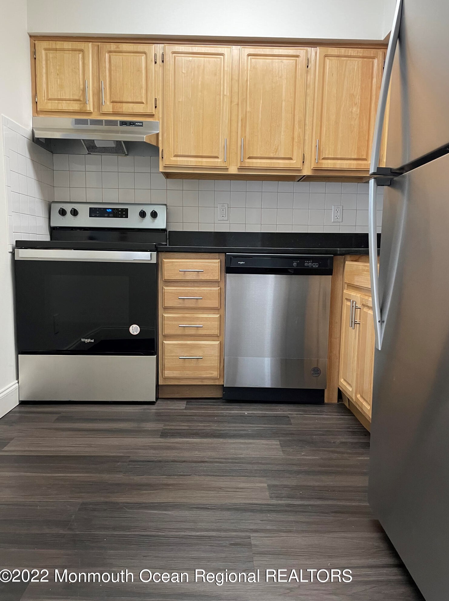 28 Greenwood Dr, East Freehold, NJ 07728
