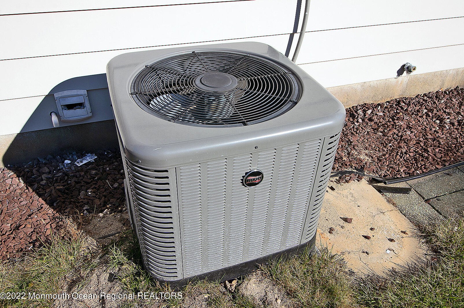 8 Camrose St, Toms River NJ  08757-6241 exterior