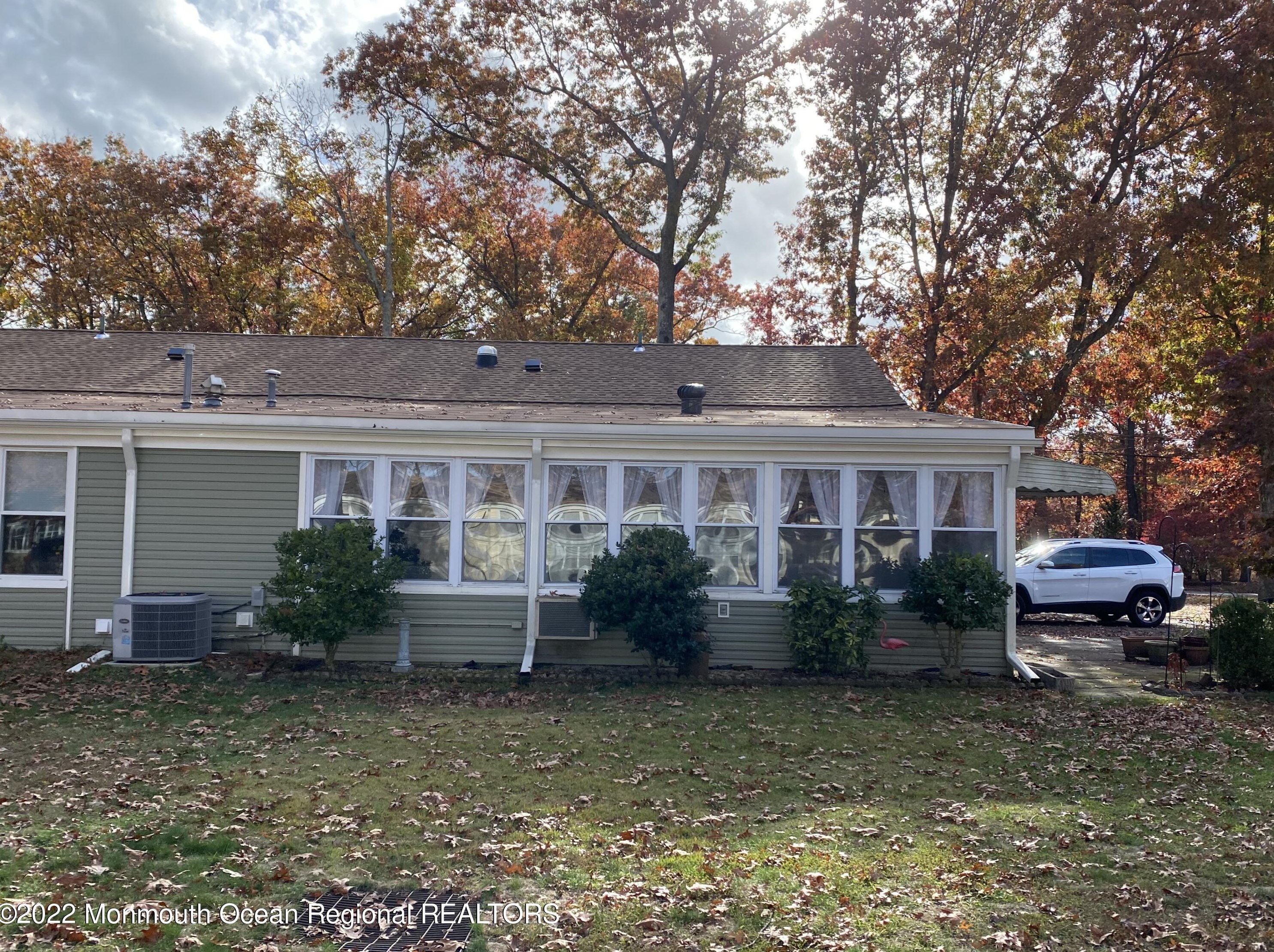 22 Holly St, Toms River, NJ 08757-2239