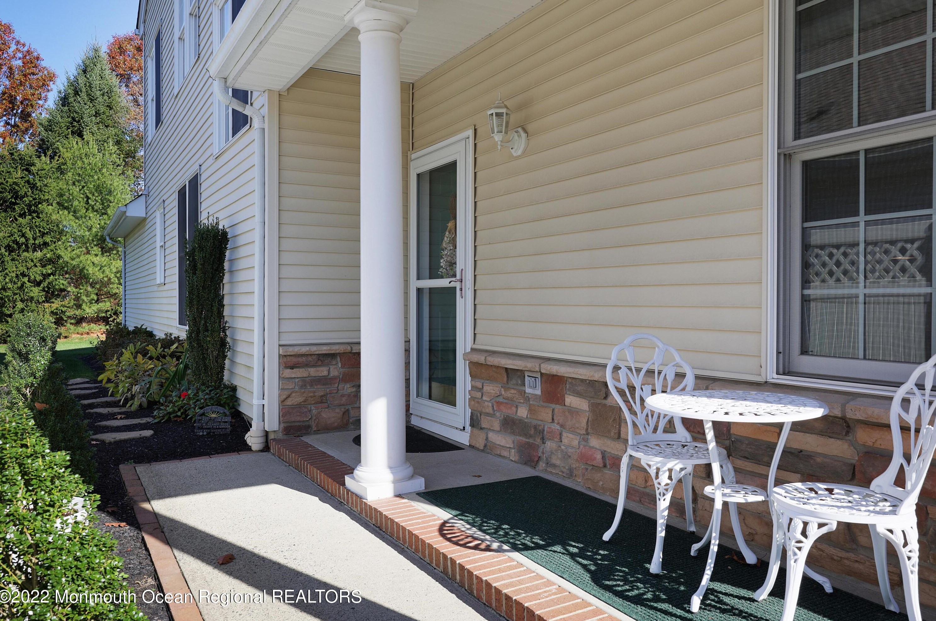 53 Chesapeake Dr, Holmdel Village, NJ 07733