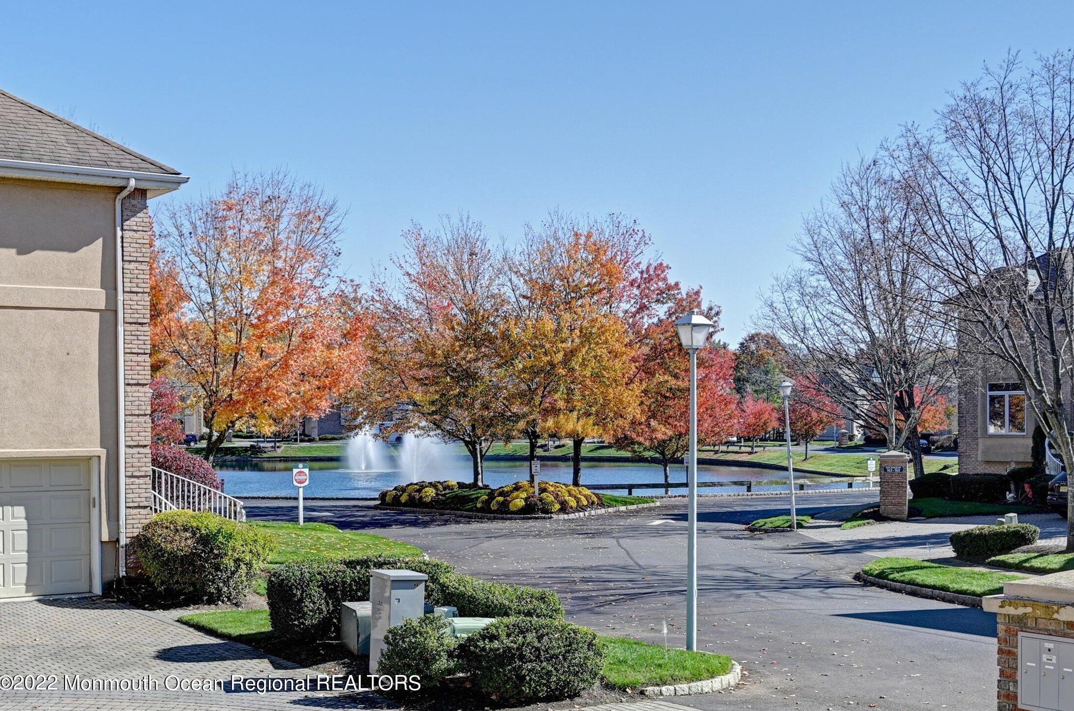 104 Carmel Ct, Holmdel Village, NJ 07733