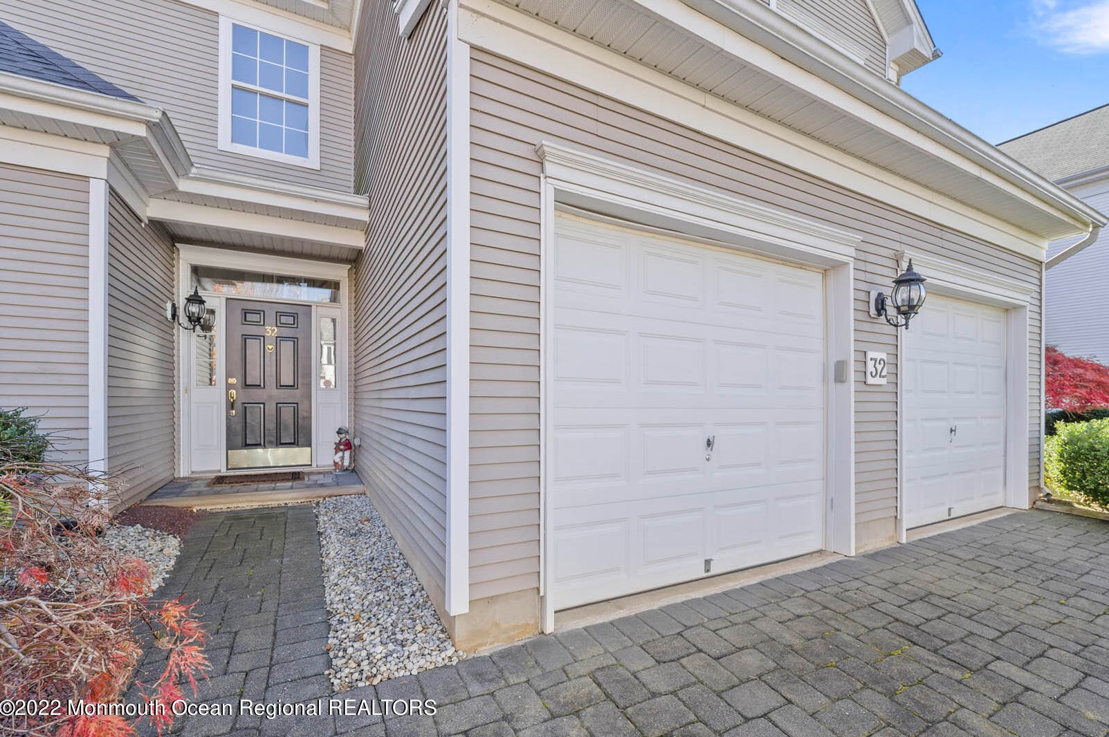 32 Baltusrol Dr, Millstone Township, NJ 07726-9325