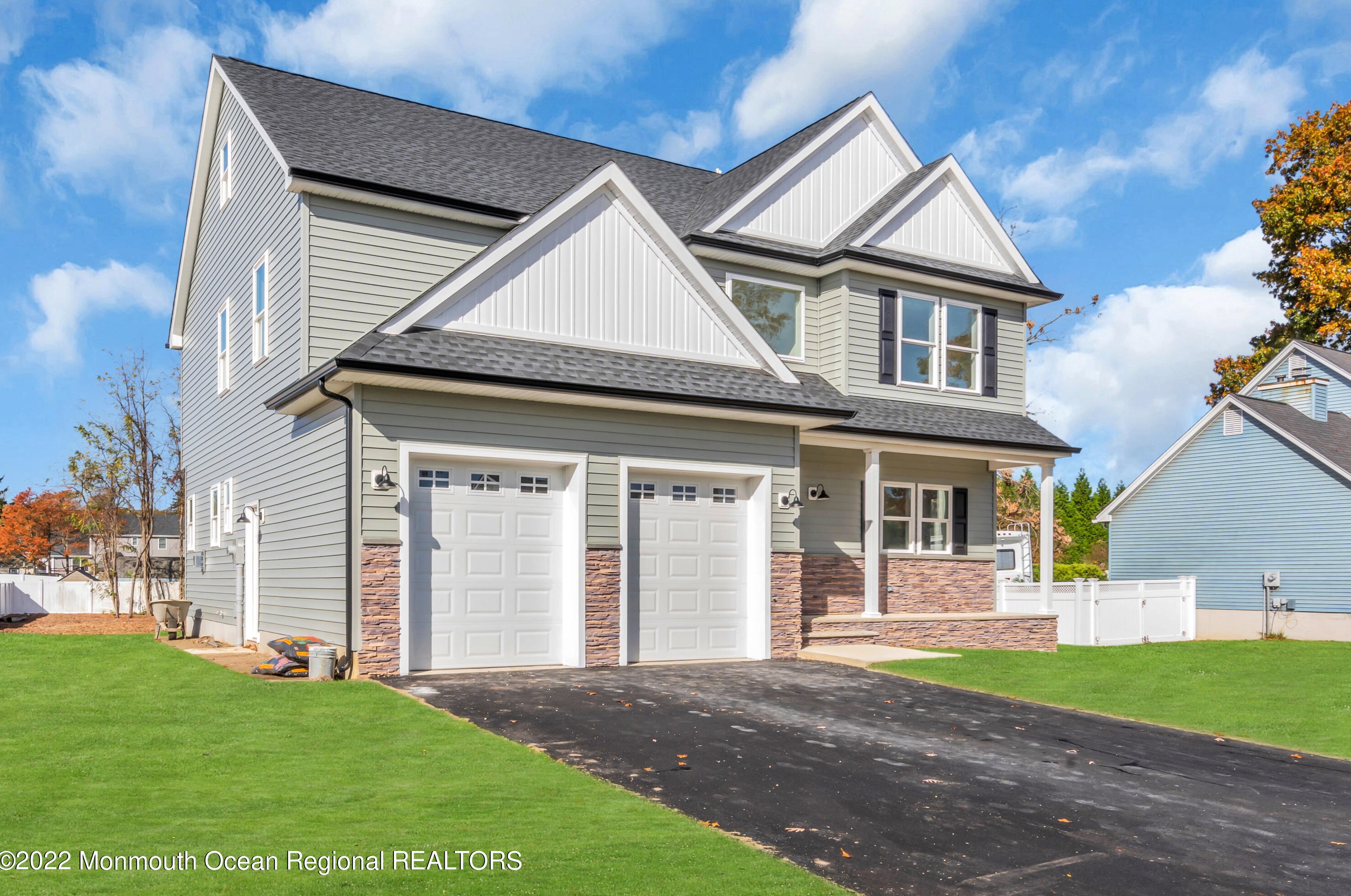 4 Laurel Ln, Berkeley Township, NJ 08721
