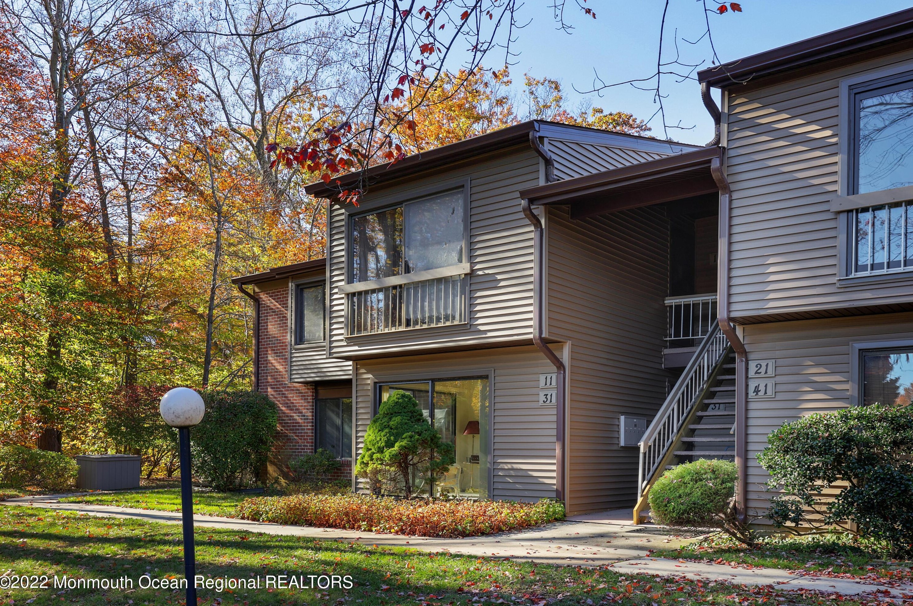 31 Hancock Ct, Tinton Falls, NJ 07701
