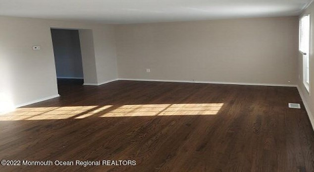 130 Mountain Lake Rd, Tuckerton, NJ 08087-3703