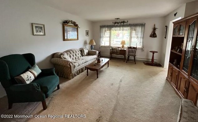 8 Down Ct, Toms River, NJ 08757-4324