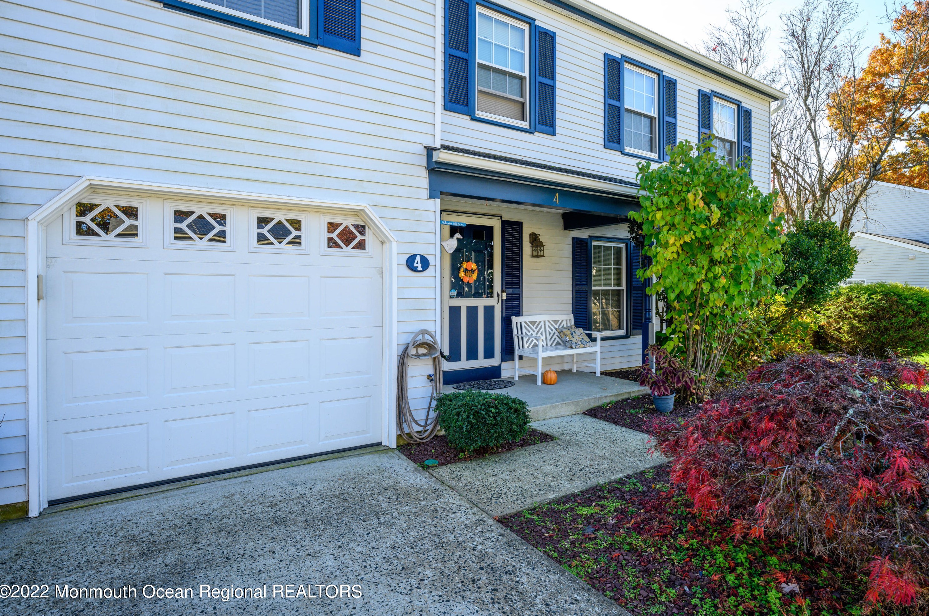 4 Bunker Hill Dr, Wall Township, NJ 07731-1578