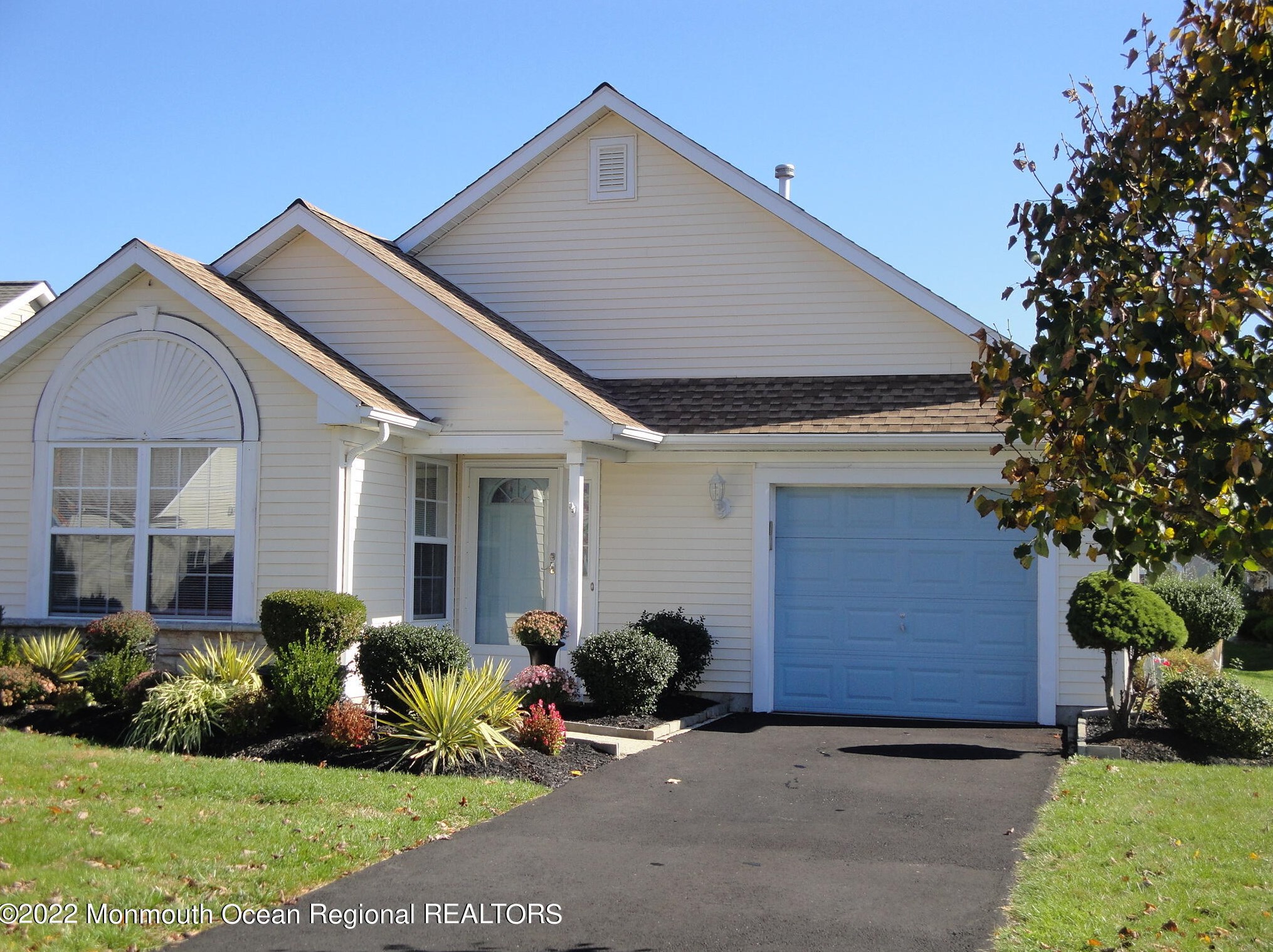 3608 Vicari Ave, Toms River, NJ 08755-2325