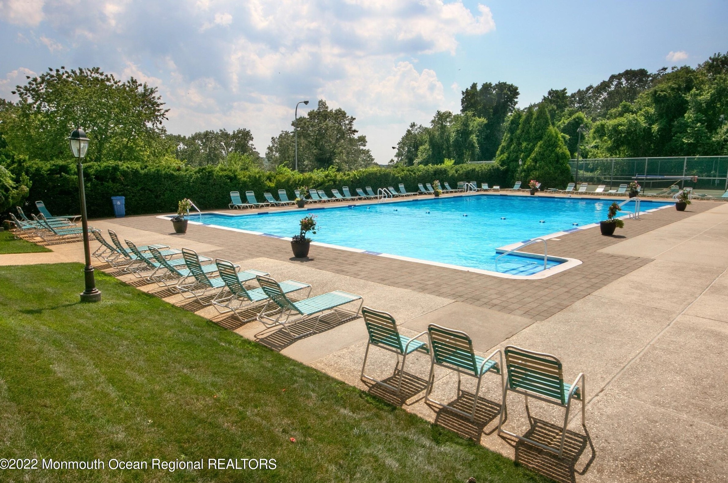 1 Scenic Dr #407, Monmouth Hills, NJ 07732