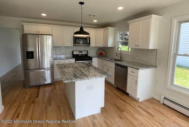 11 Lismore Dr, Toms River NJ  08757-5947 exterior