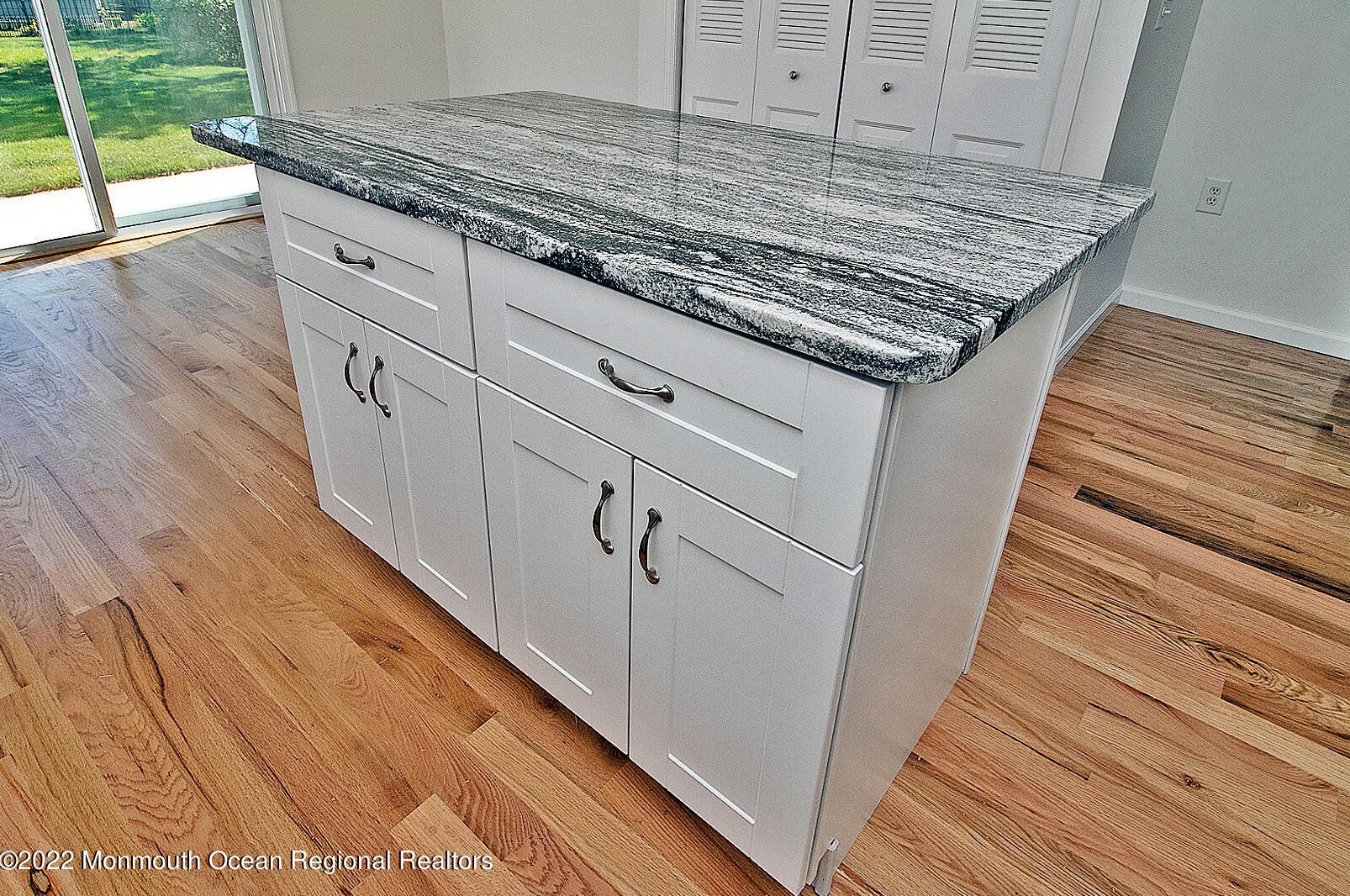 11 Lismore Dr, Toms River NJ  08757-5947 exterior