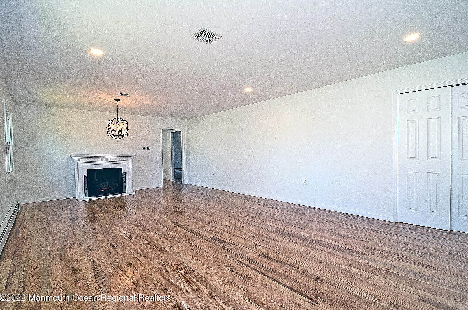 11 Lismore Dr, Toms River NJ  08757-5947 exterior