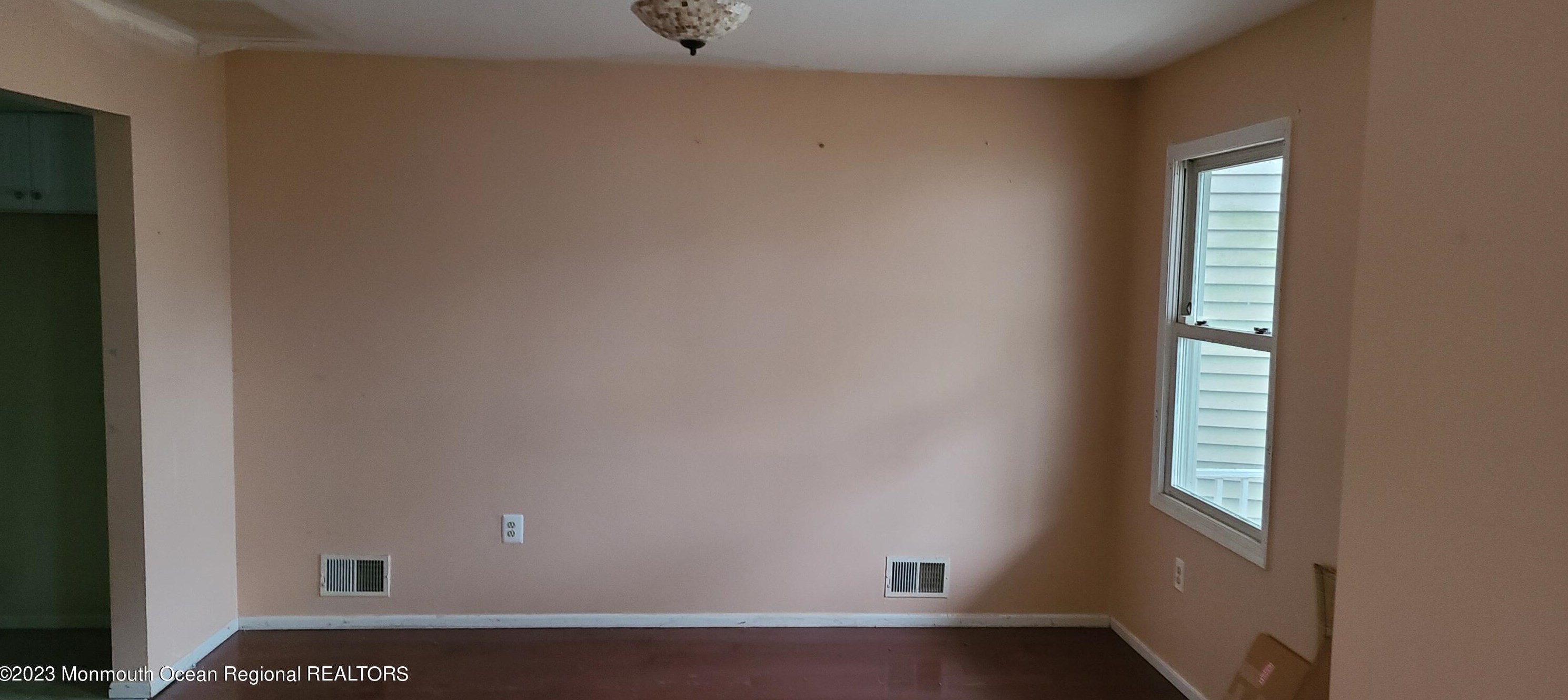 34 Oak Knoll Dr, Matawan, NJ 07747-2650