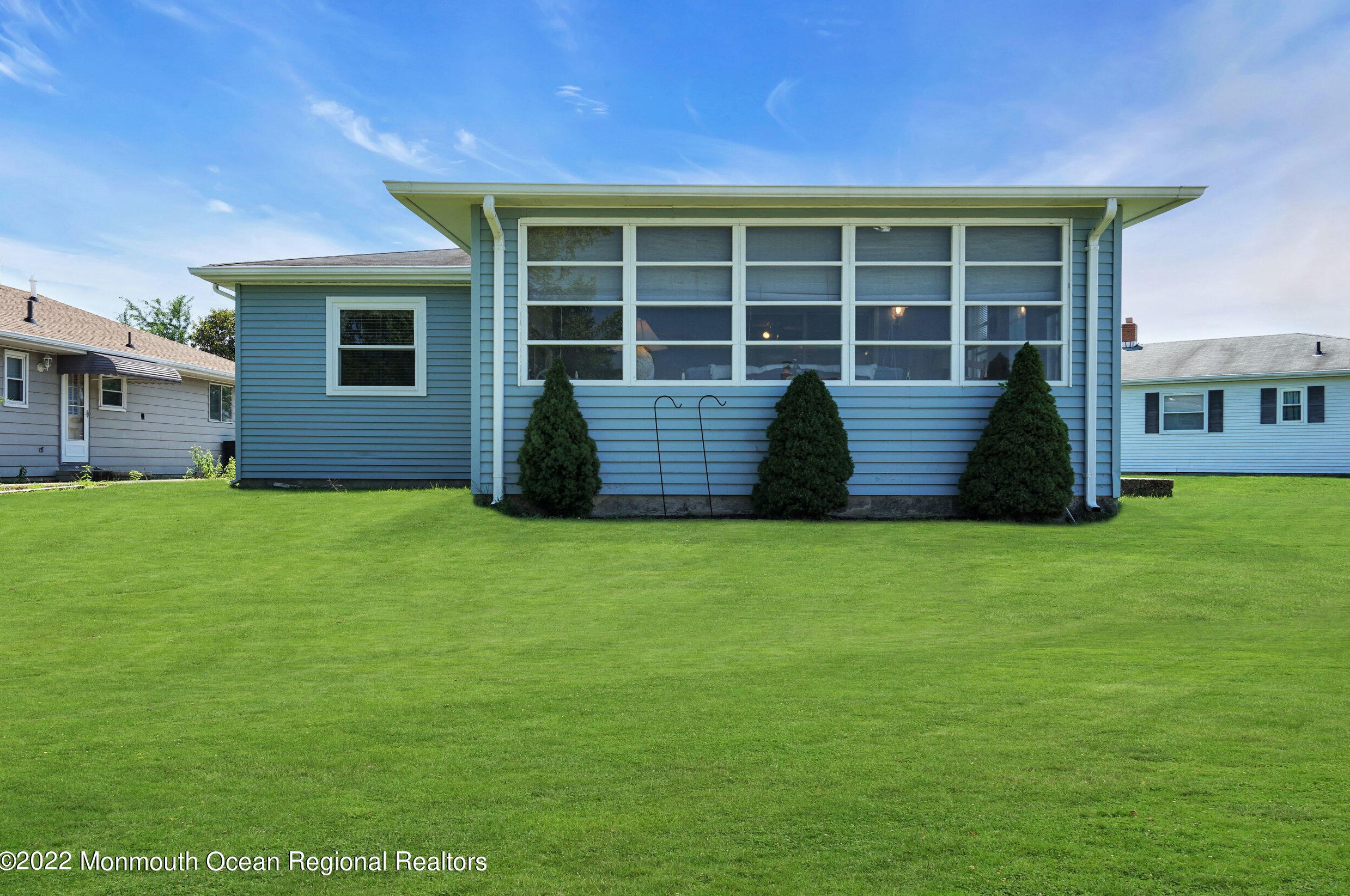 13 Miramar Ct, Toms River NJ  08757-3835 exterior