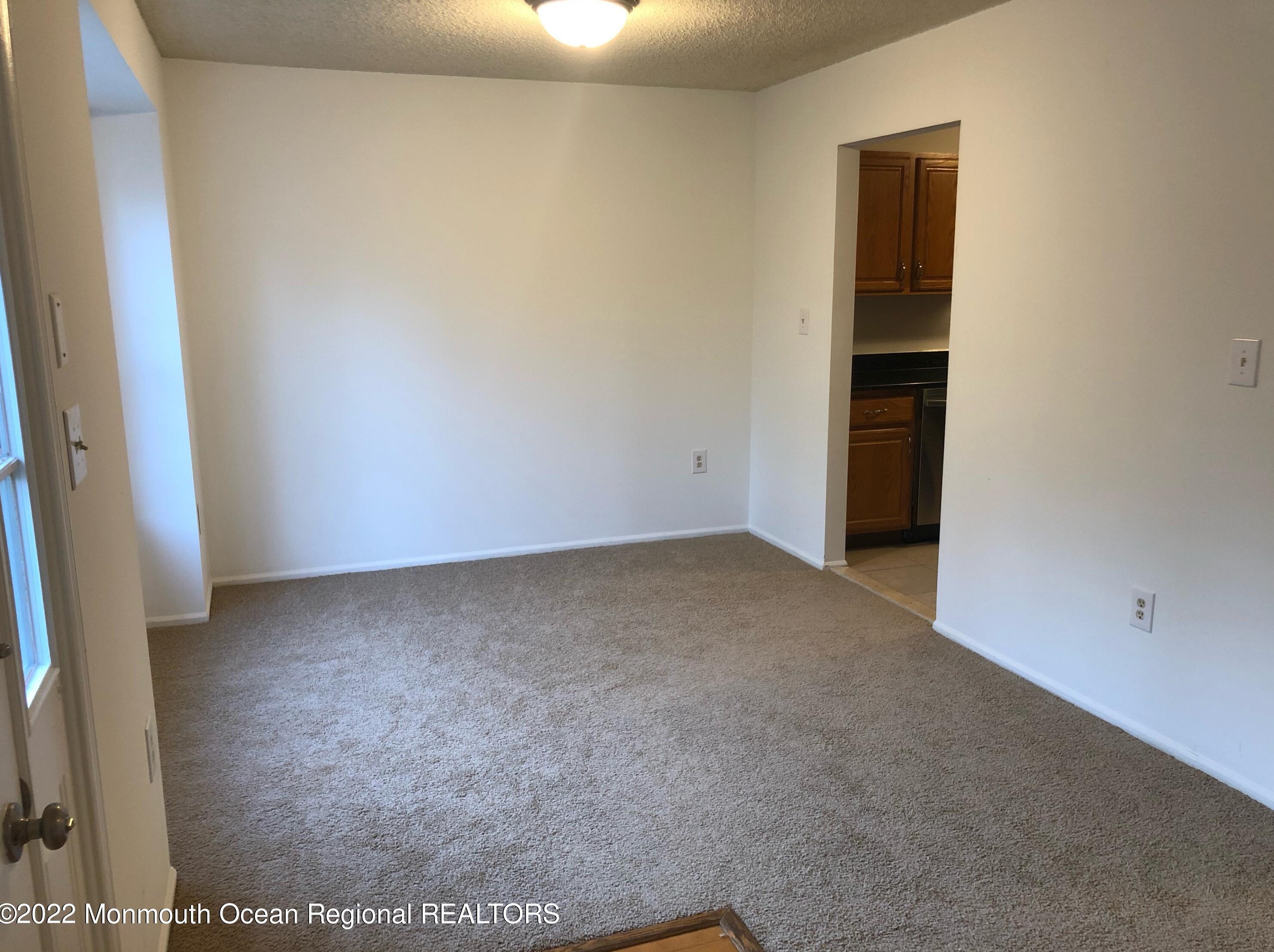 73 Arlington Ct #10, Holmdel Village, NJ 07733