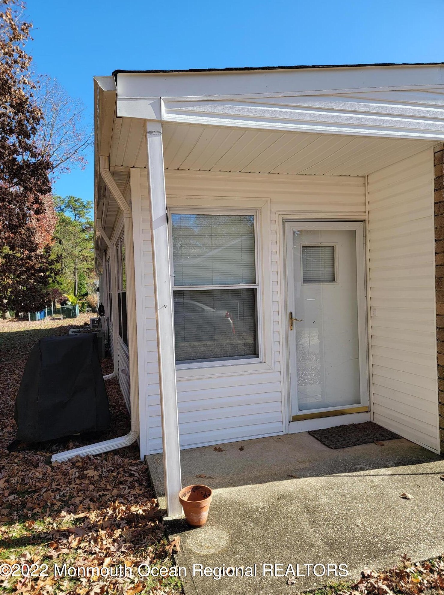 8 Cypress St, Toms River, NJ 08757-2228
