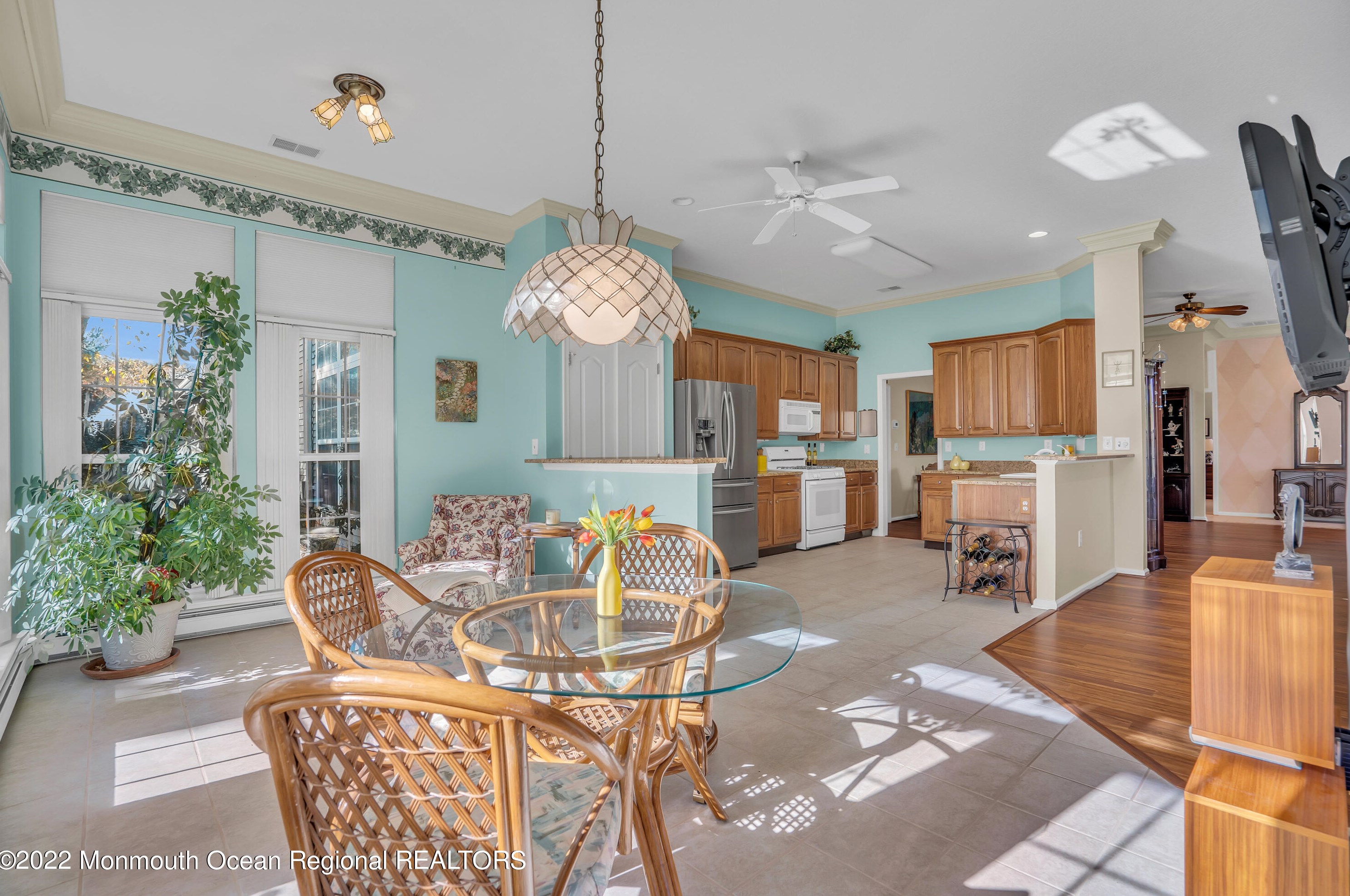 2 Greenfields Dr, Lakewood, NJ 08701