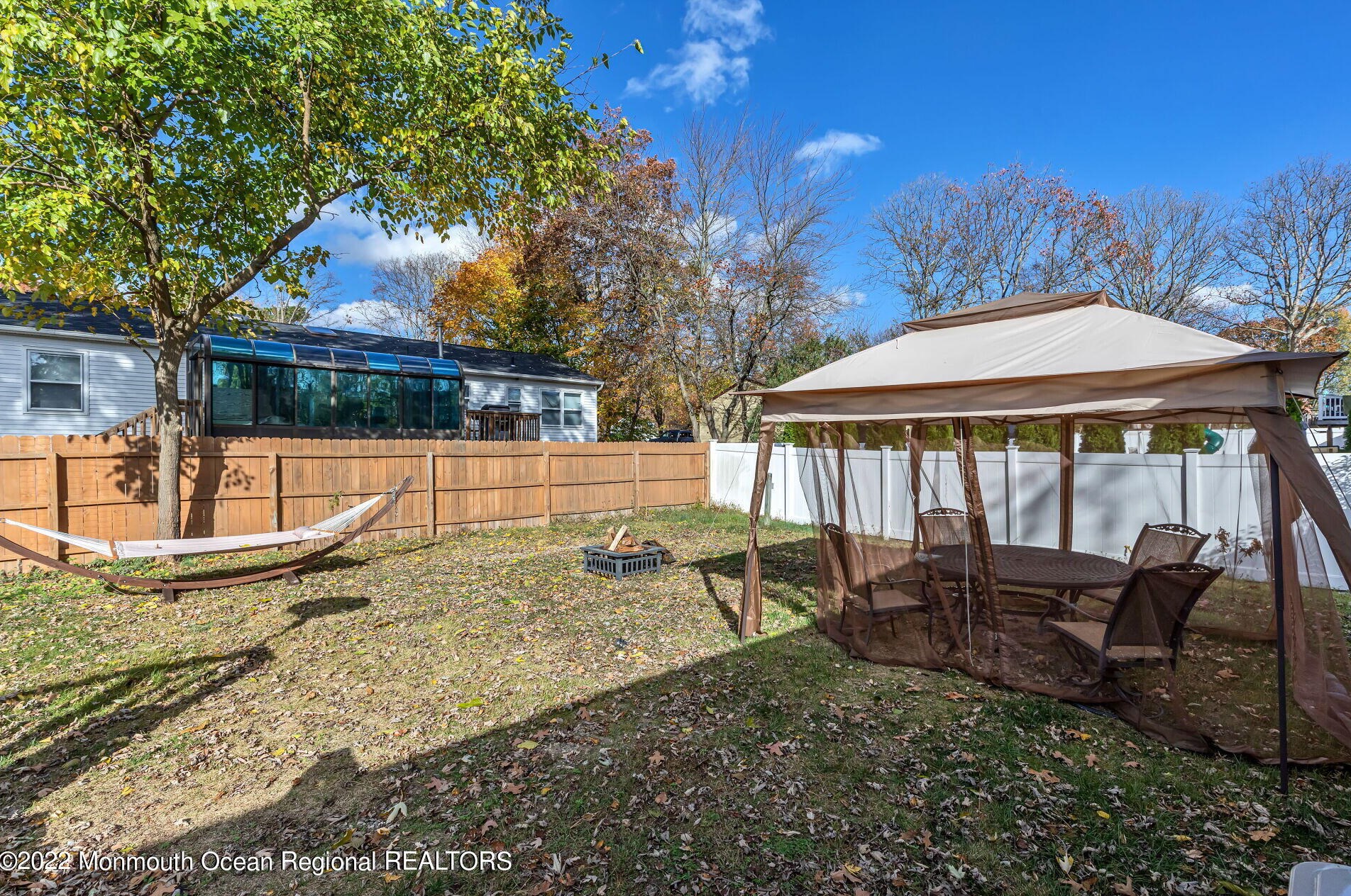 709 Commonwealth Blvd, Toms River NJ  08757-1728 exterior