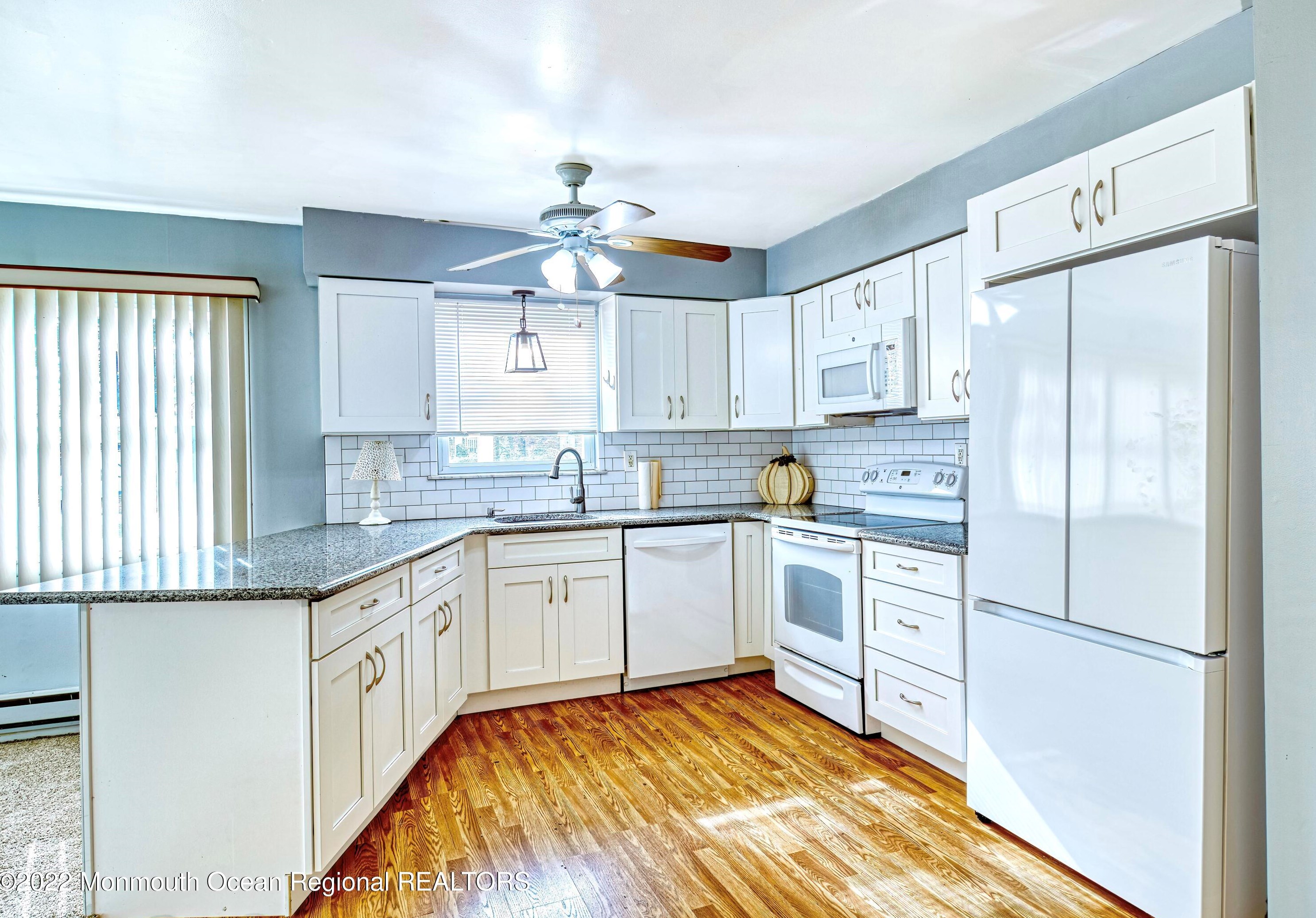 6 Melville Ln, Bricktown, NJ 08724