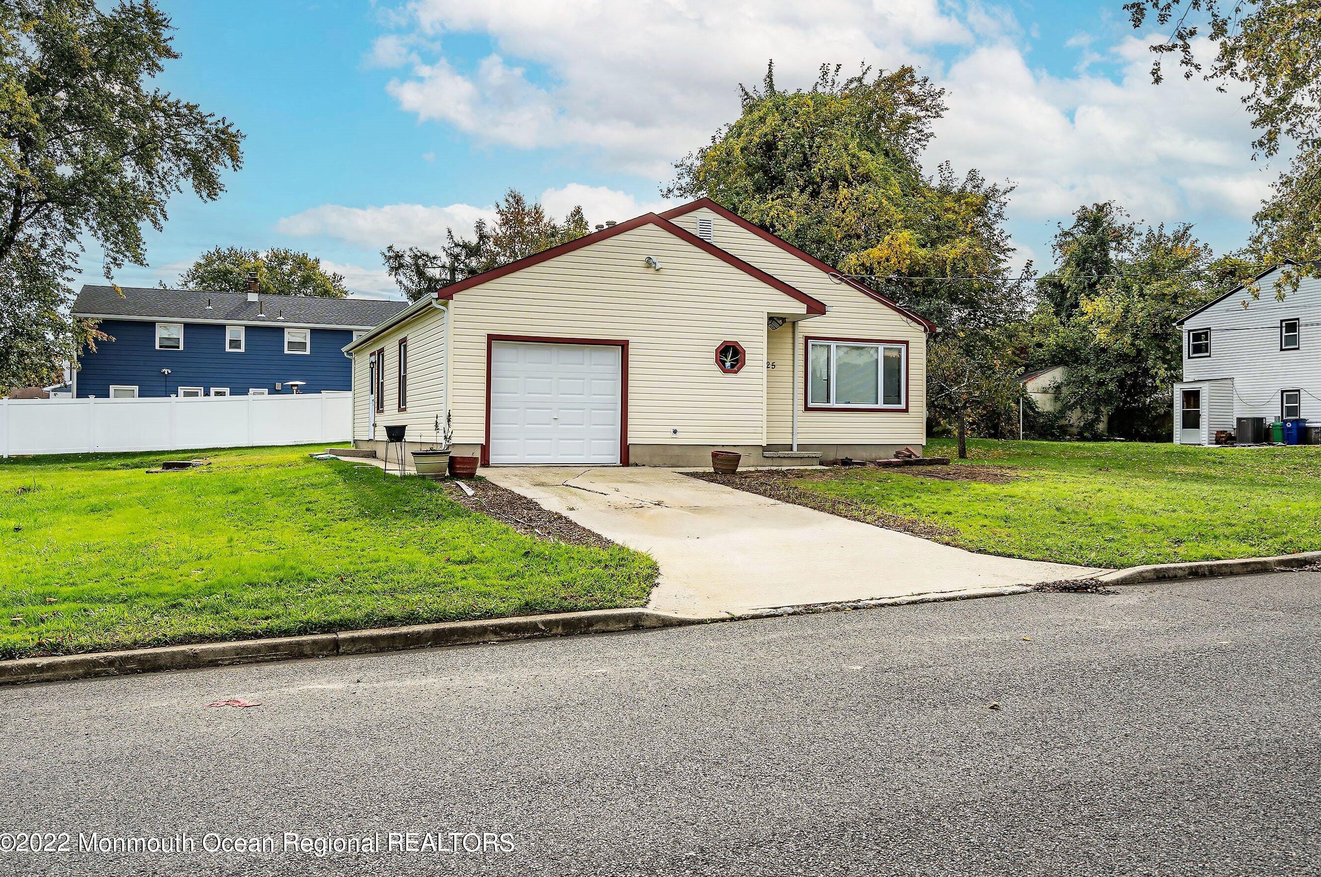 125 Delaware Ave, Cliffwood, NJ 07721