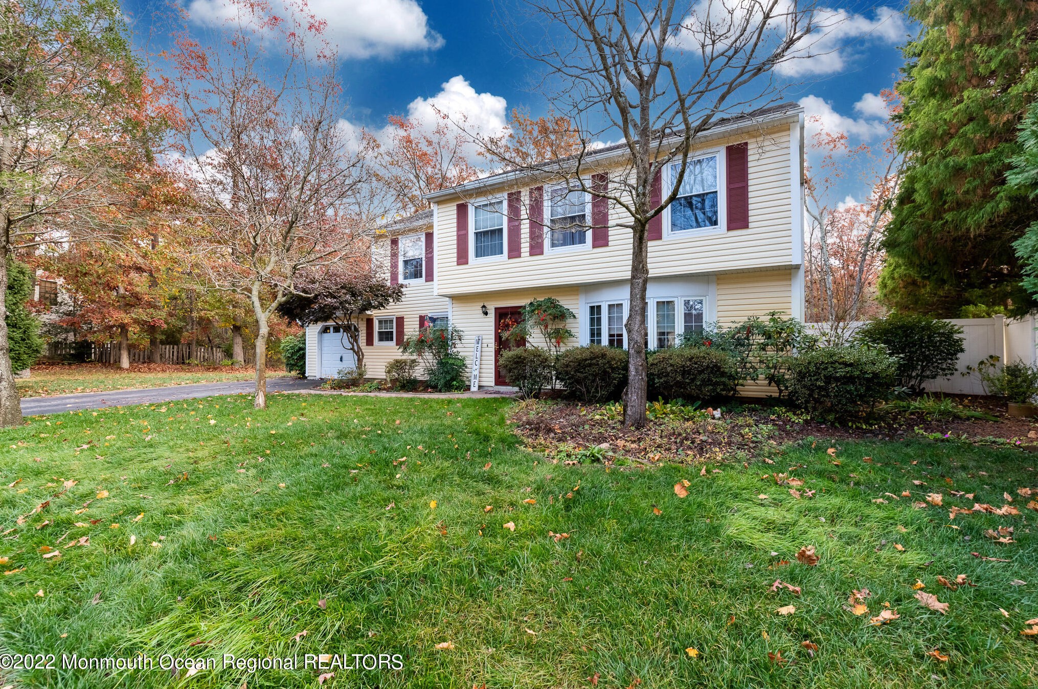 525 Leawood Ave, Toms River, NJ 08755-4065