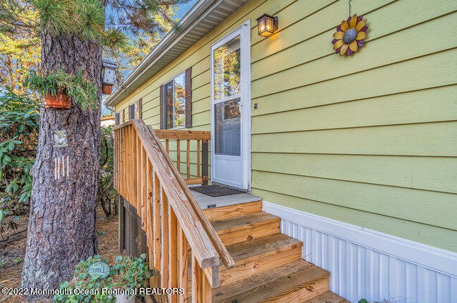 11 Woodchuck Pkwy, Lakehurst, NJ 08759
