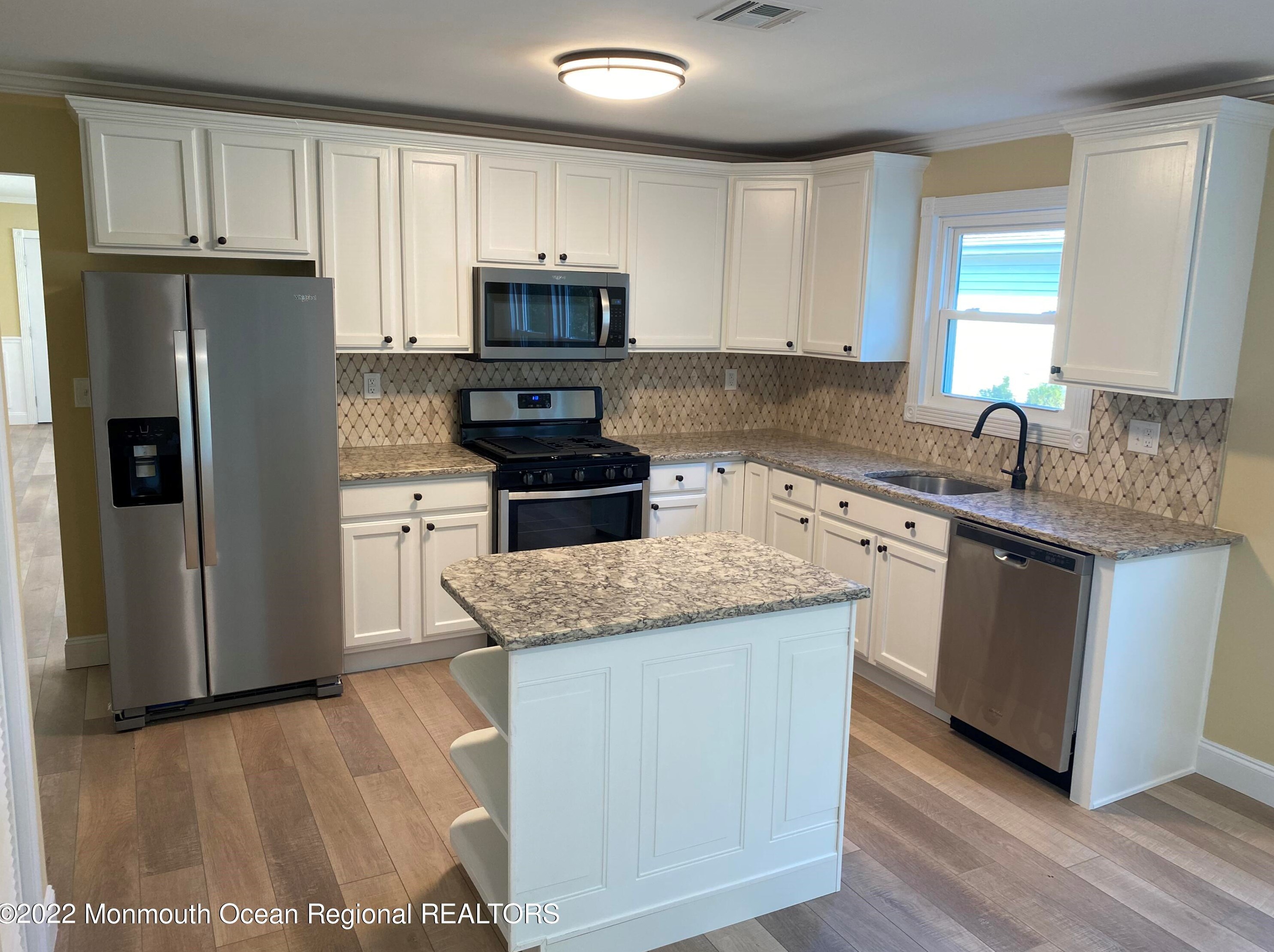261 Costa Mesa Dr, Toms River, NJ 08757-5950