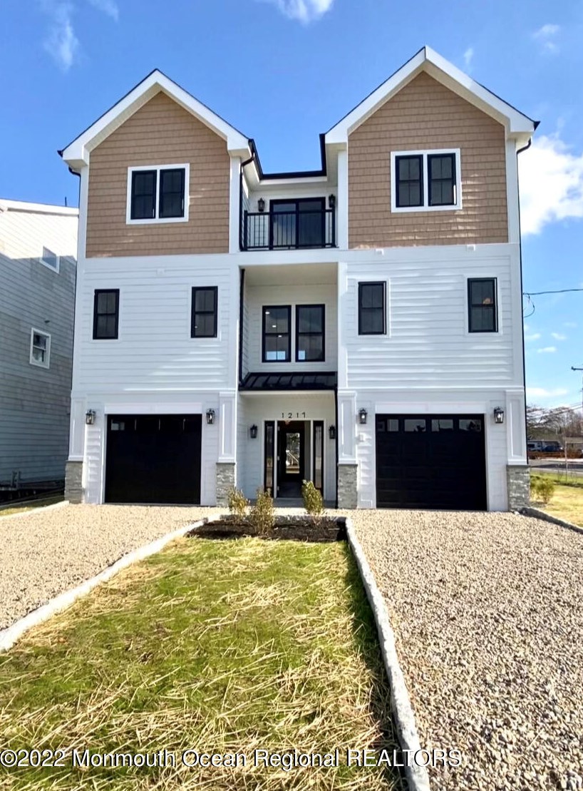 1217 Niihau Dr, Lacey, NJ 08731