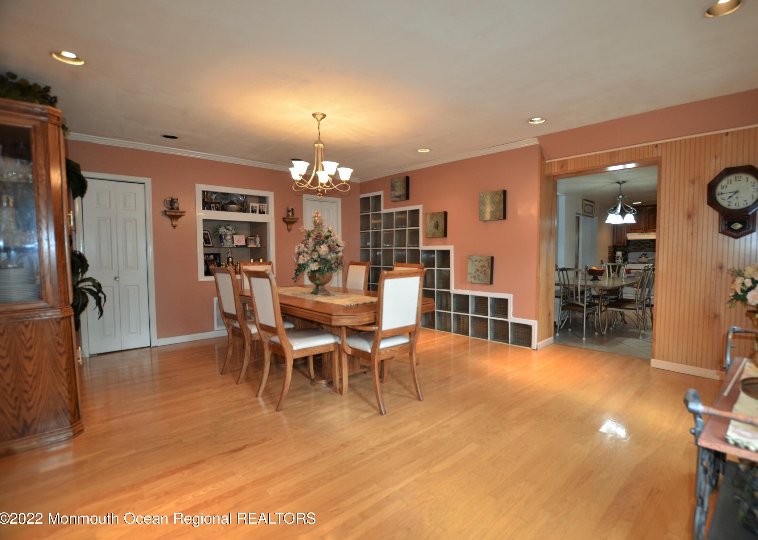 22 Weaverville Rd, East Freehold, NJ 07728