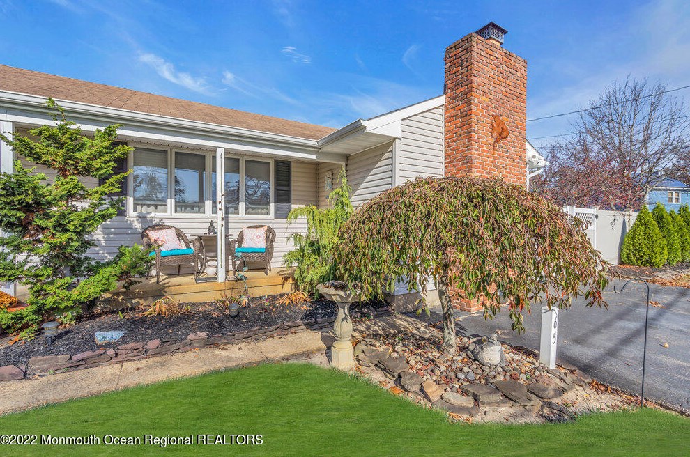 65 Wood Ave, Bricktown, NJ 08724
