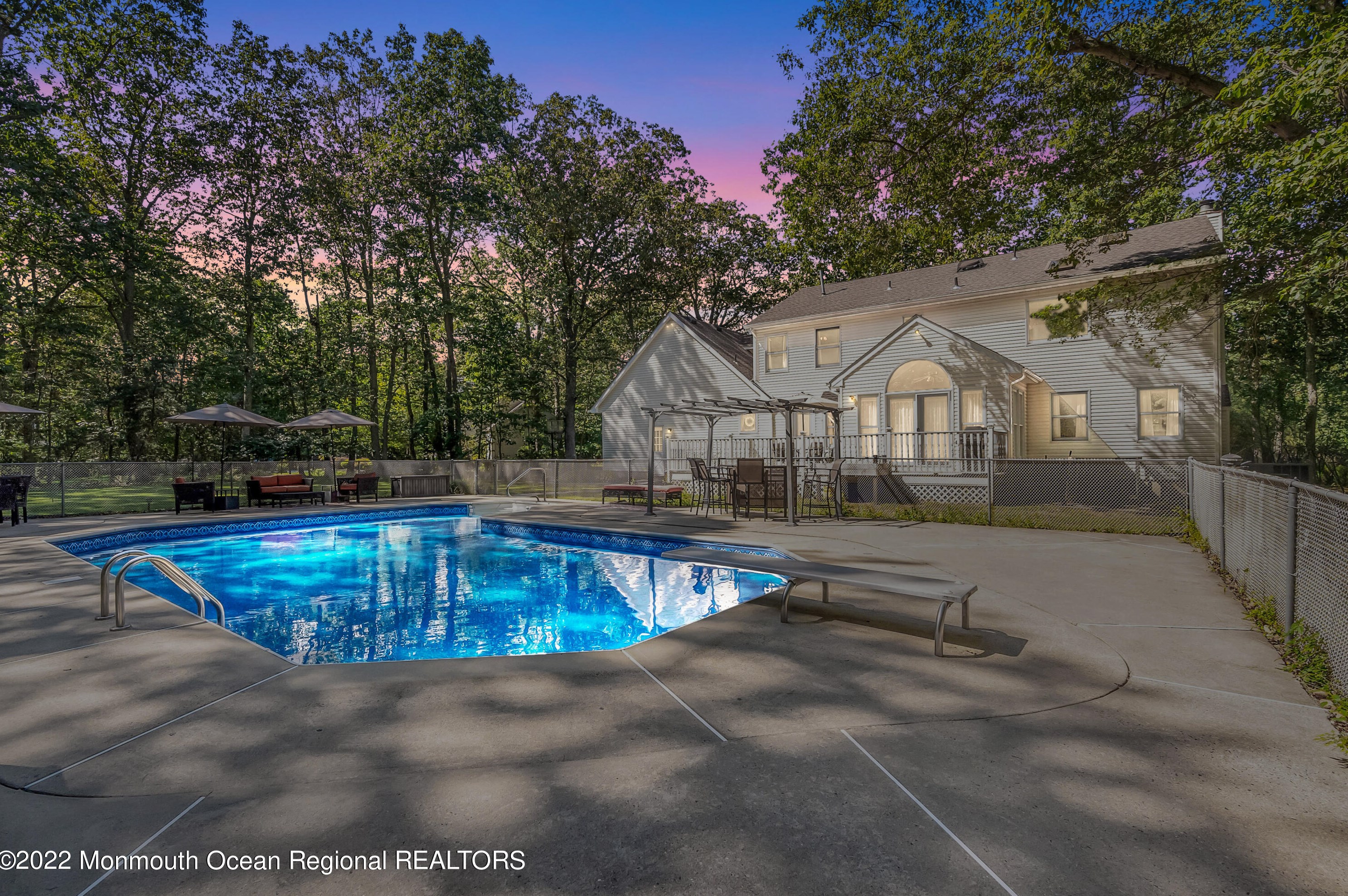 5 Dickens Ct E, Jackson Twp, NJ 08527