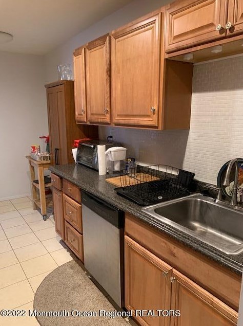 120 Amberly Dr #a, Millstone Township, NJ