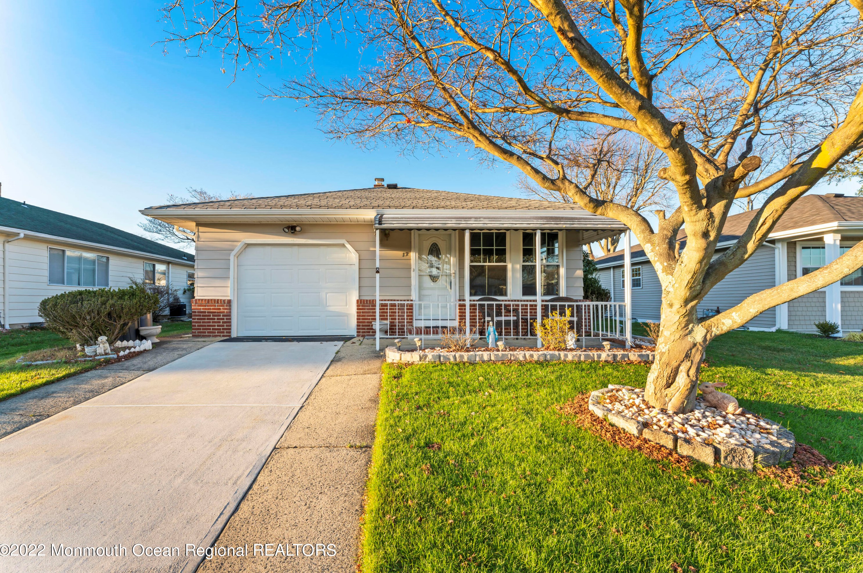 13 Corinth Pl, Toms River, NJ 08757-3914