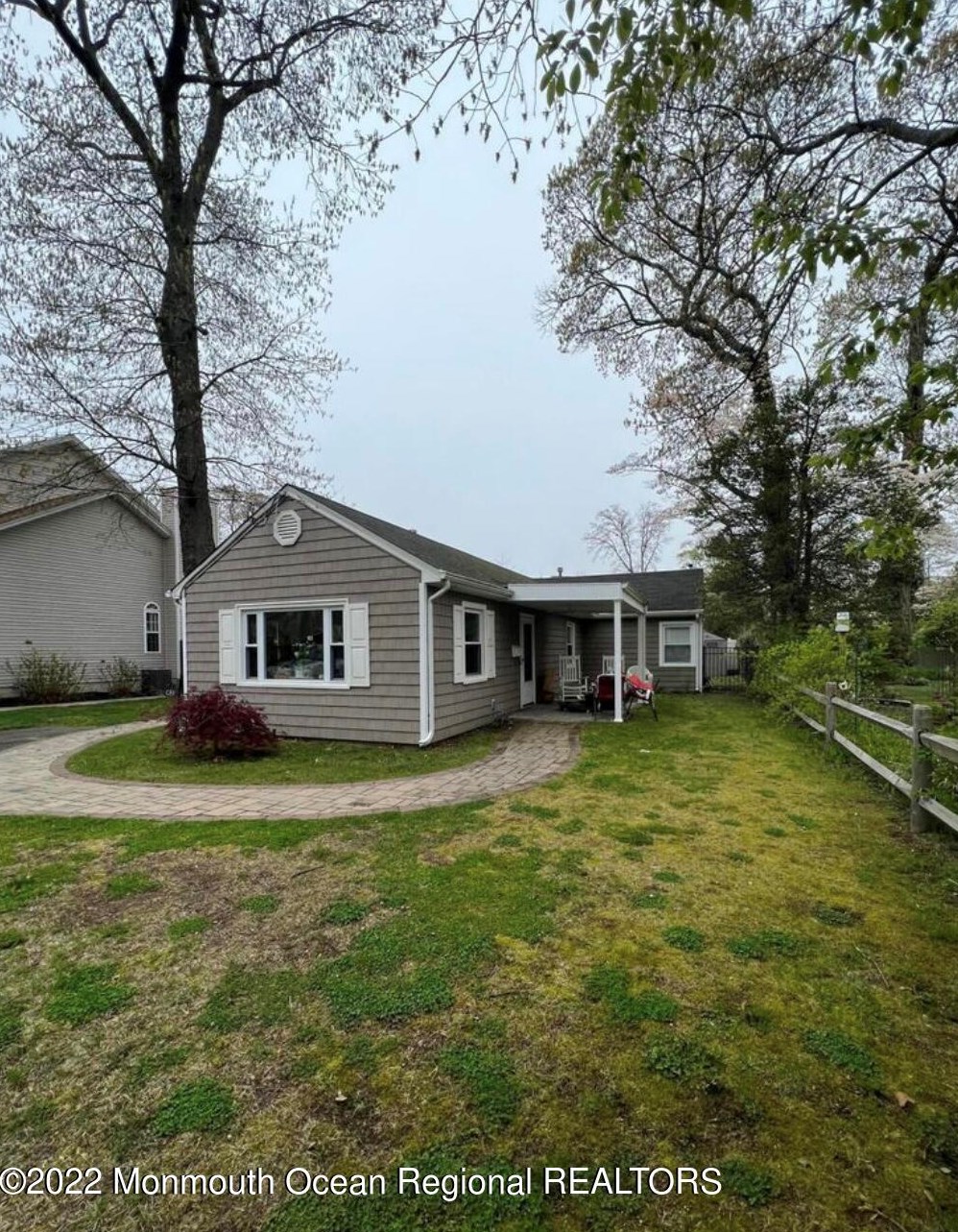 451 Harnell Ave, Oakhurst, NJ 07755